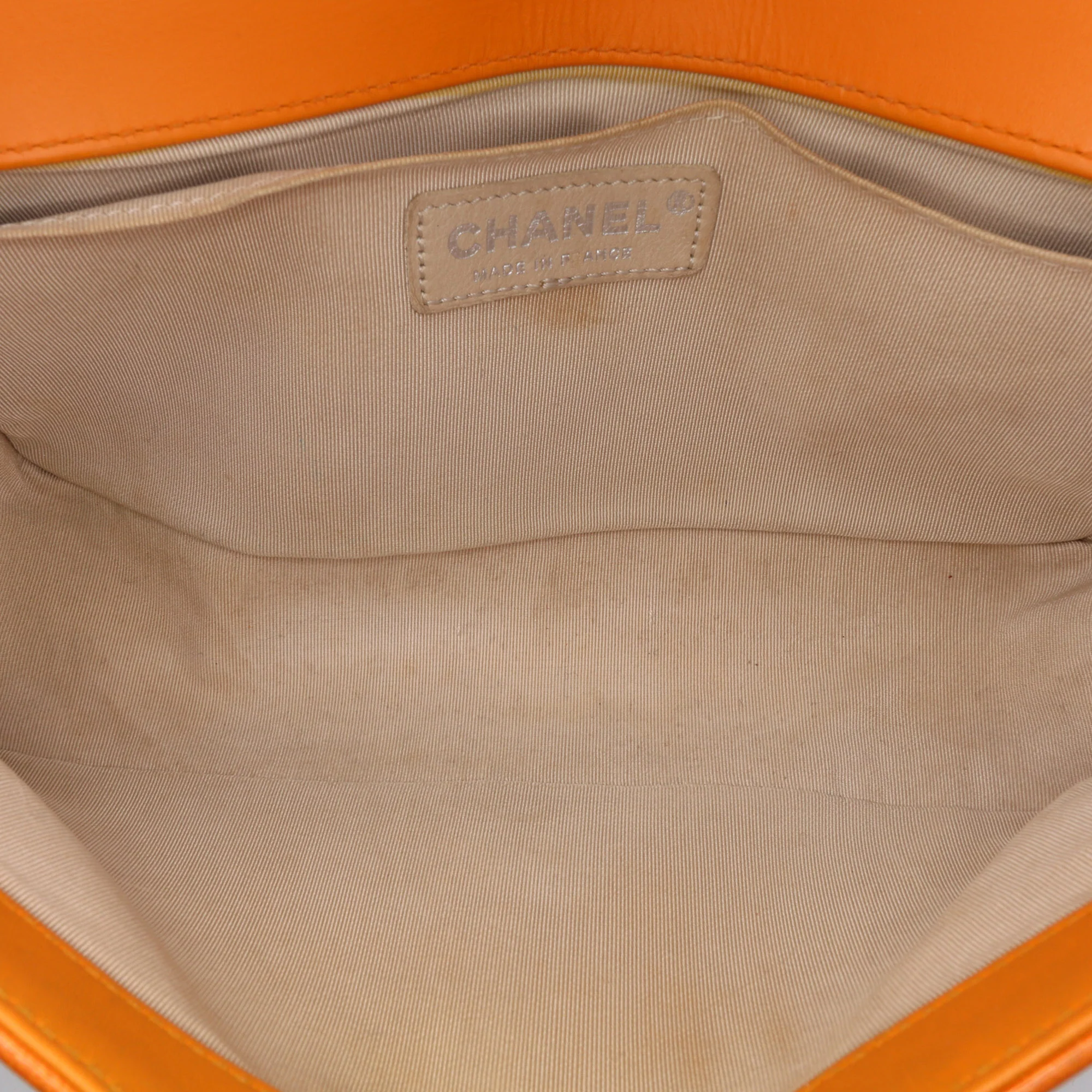 Chanel | Pre-Owned Old Medium Quilted Patent Boy Flap | Orange - Image 4