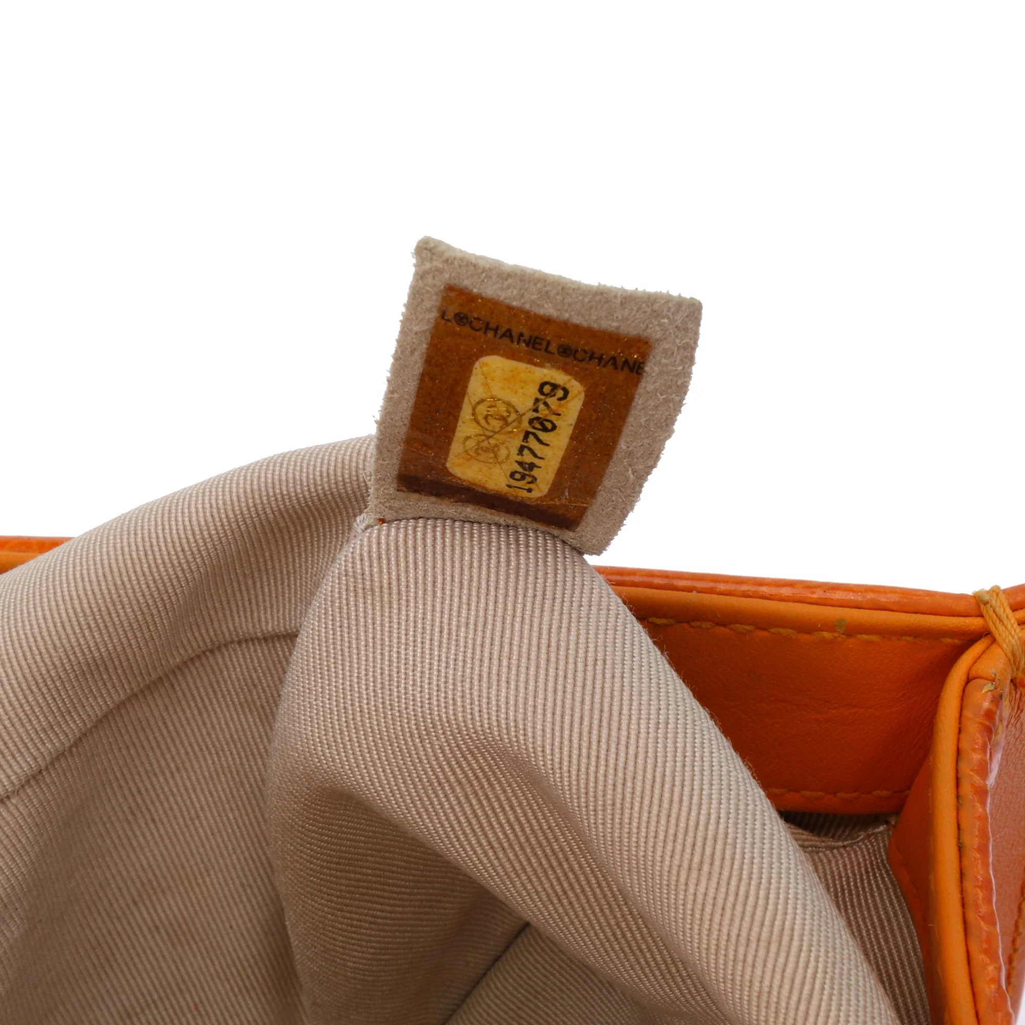 Chanel | Pre-Owned Old Medium Quilted Patent Boy Flap | Orange - Image 5