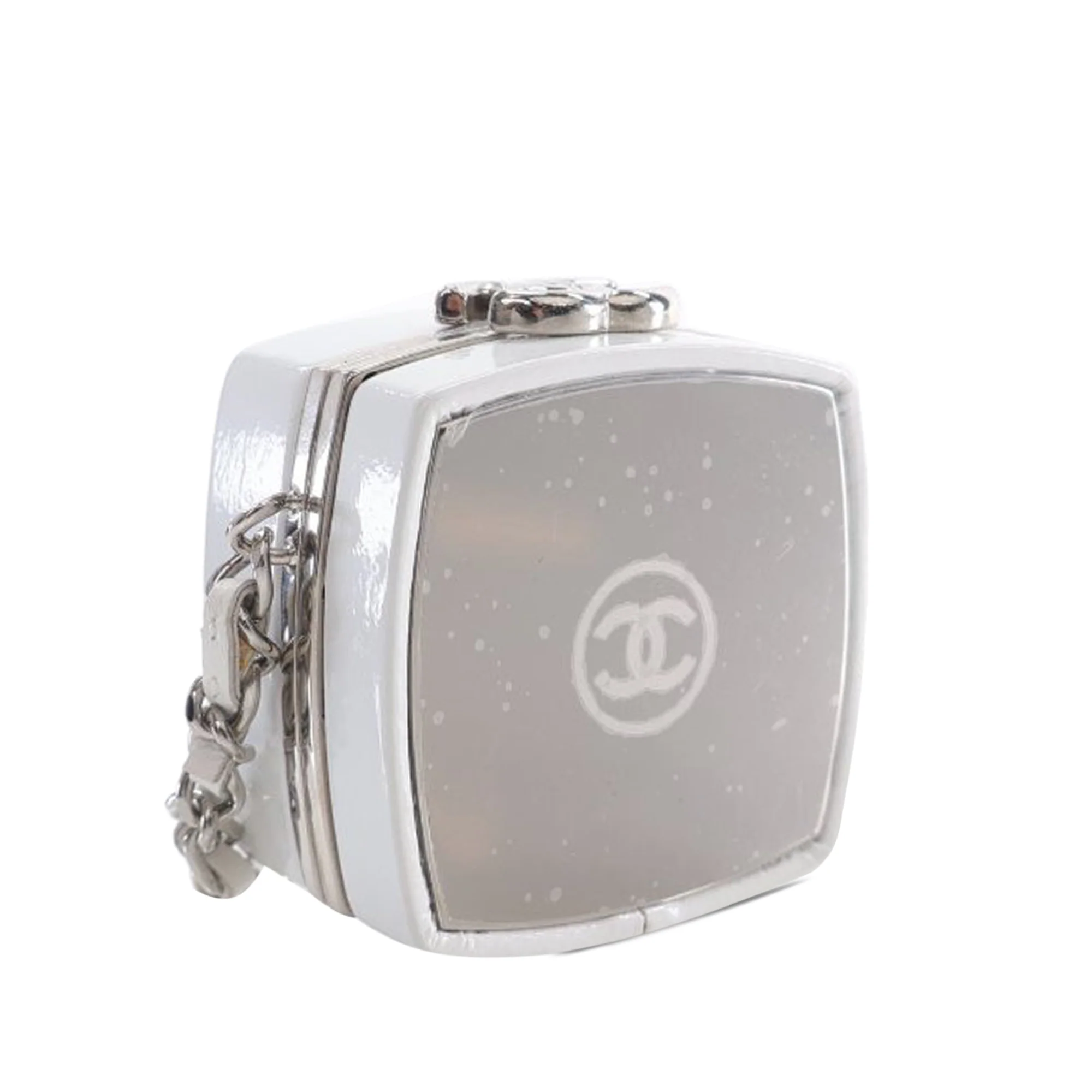 Chanel | Pre-Owned Patent Goatskin Make-Up Box Clutch With Chain | White - Image 8