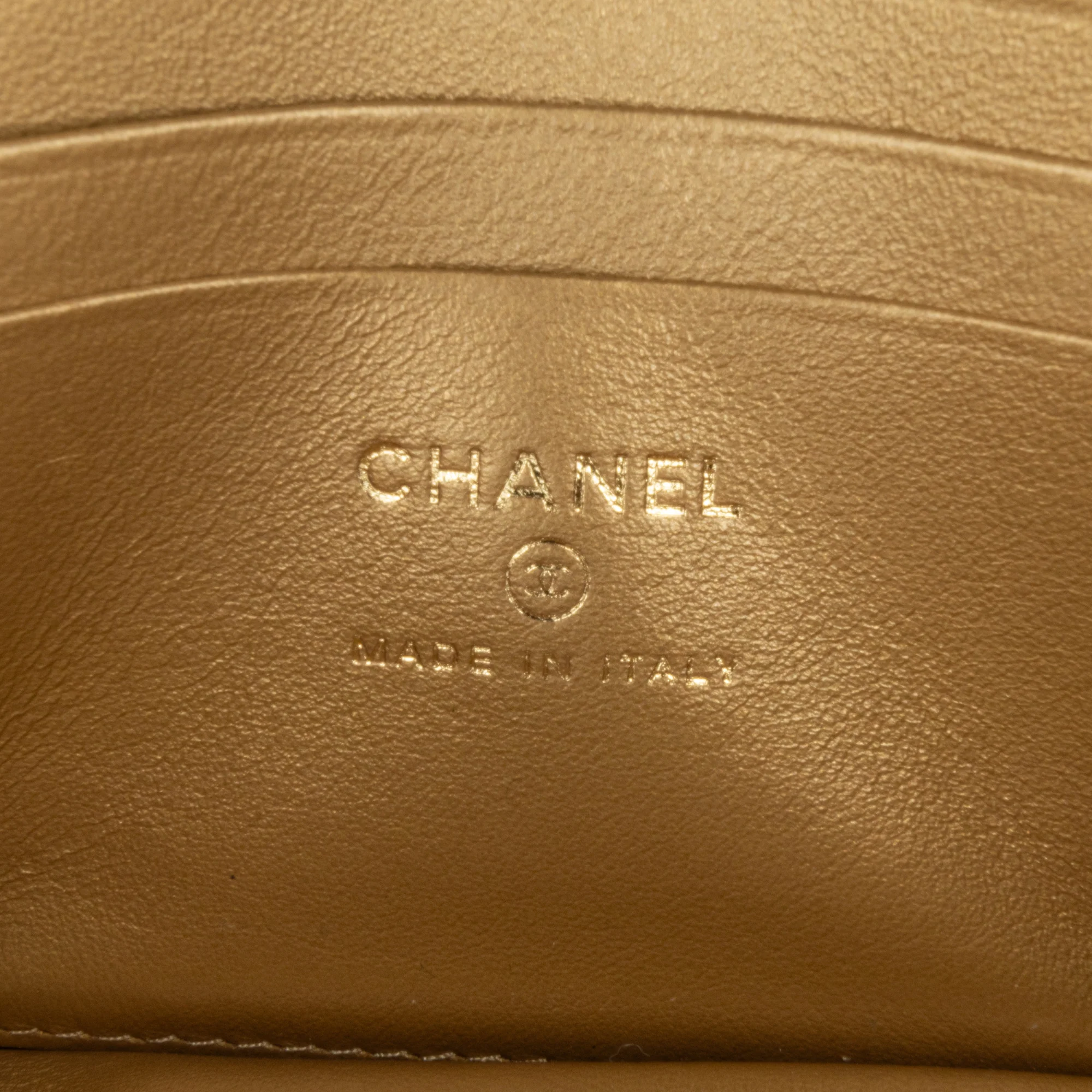 Chanel | Pre-Owned Quilted Calfskin Strass Clutch With Chain Flap | Black - Image 6