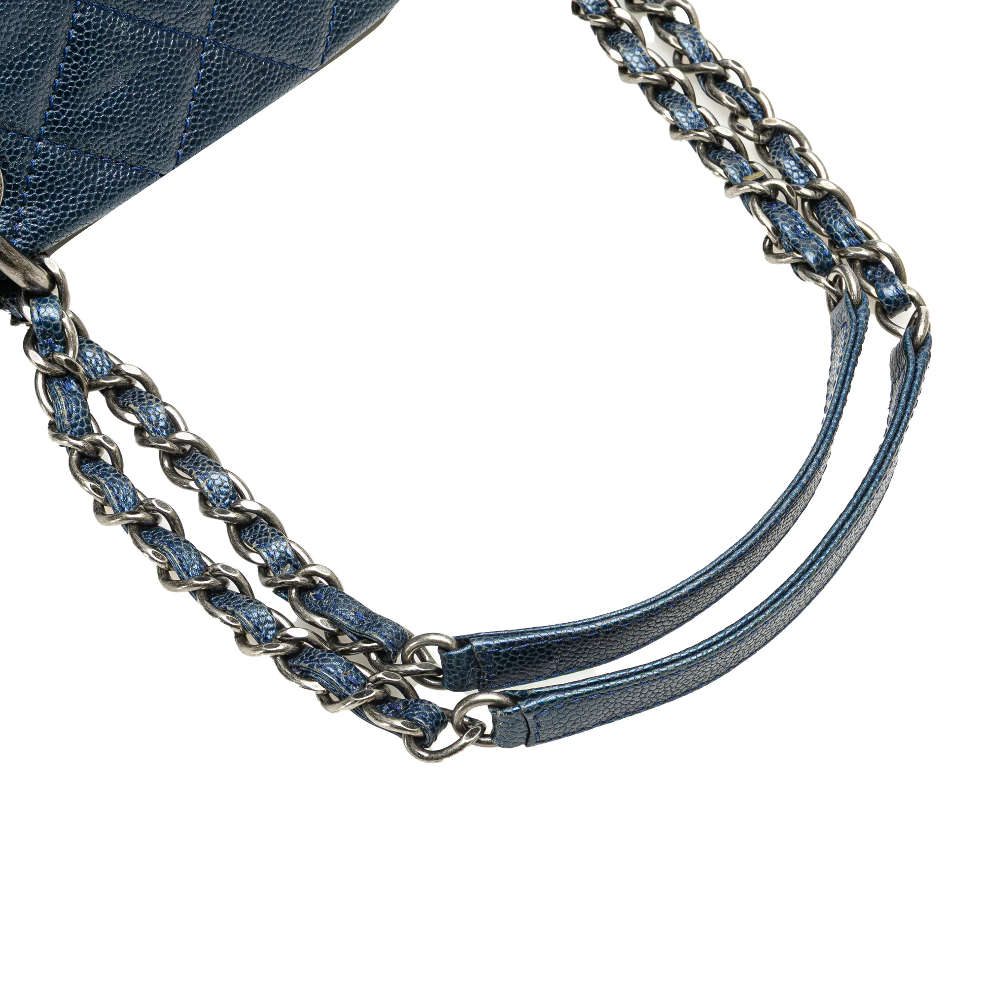 Chanel | Pre-Owned Quilted Iridescent Caviar Chic Shopping Tote | Blue/Dark Blue - Image 4