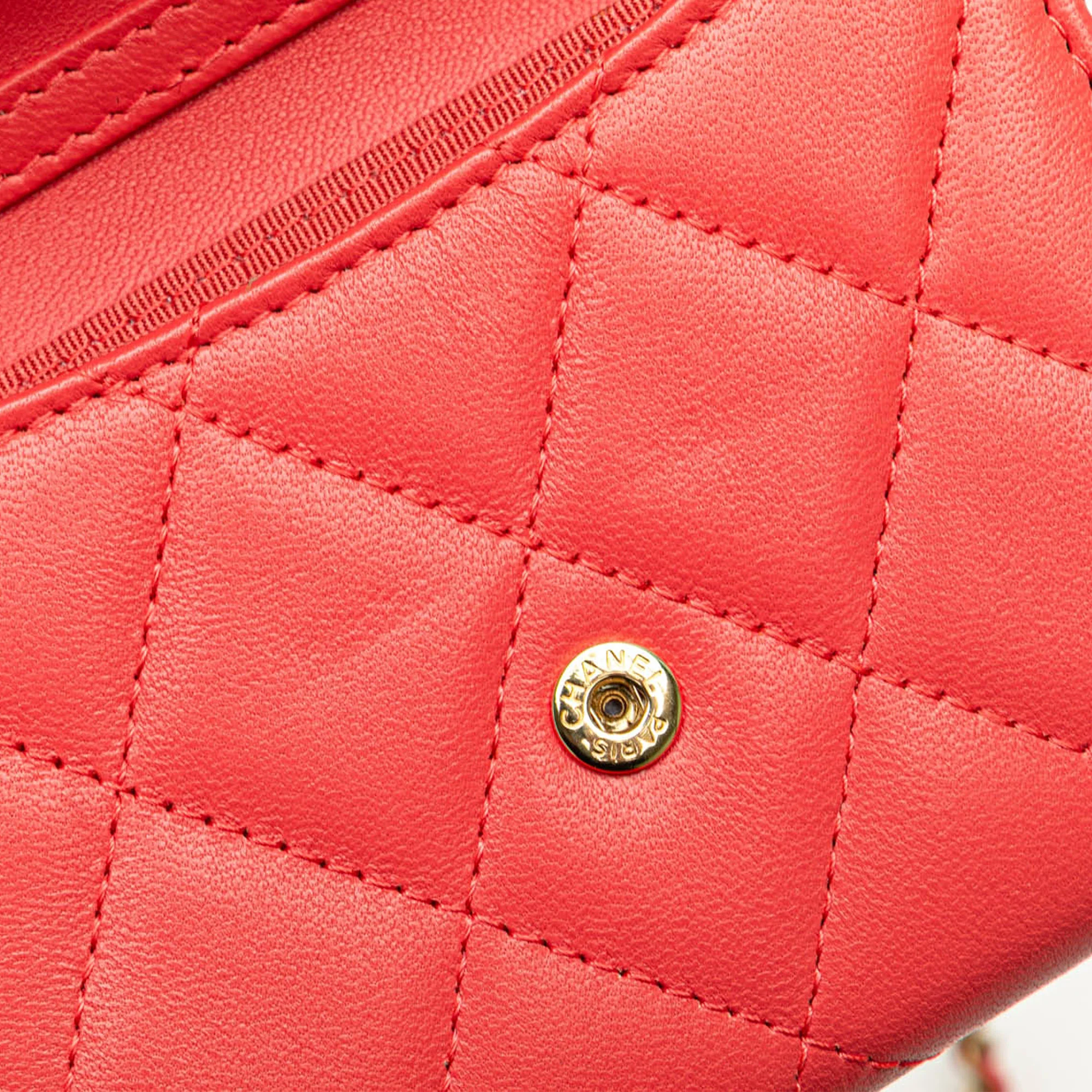 Chanel | Pre-Owned Quilted Lambskin Flap Card Holder on Chain | Red - Image 13
