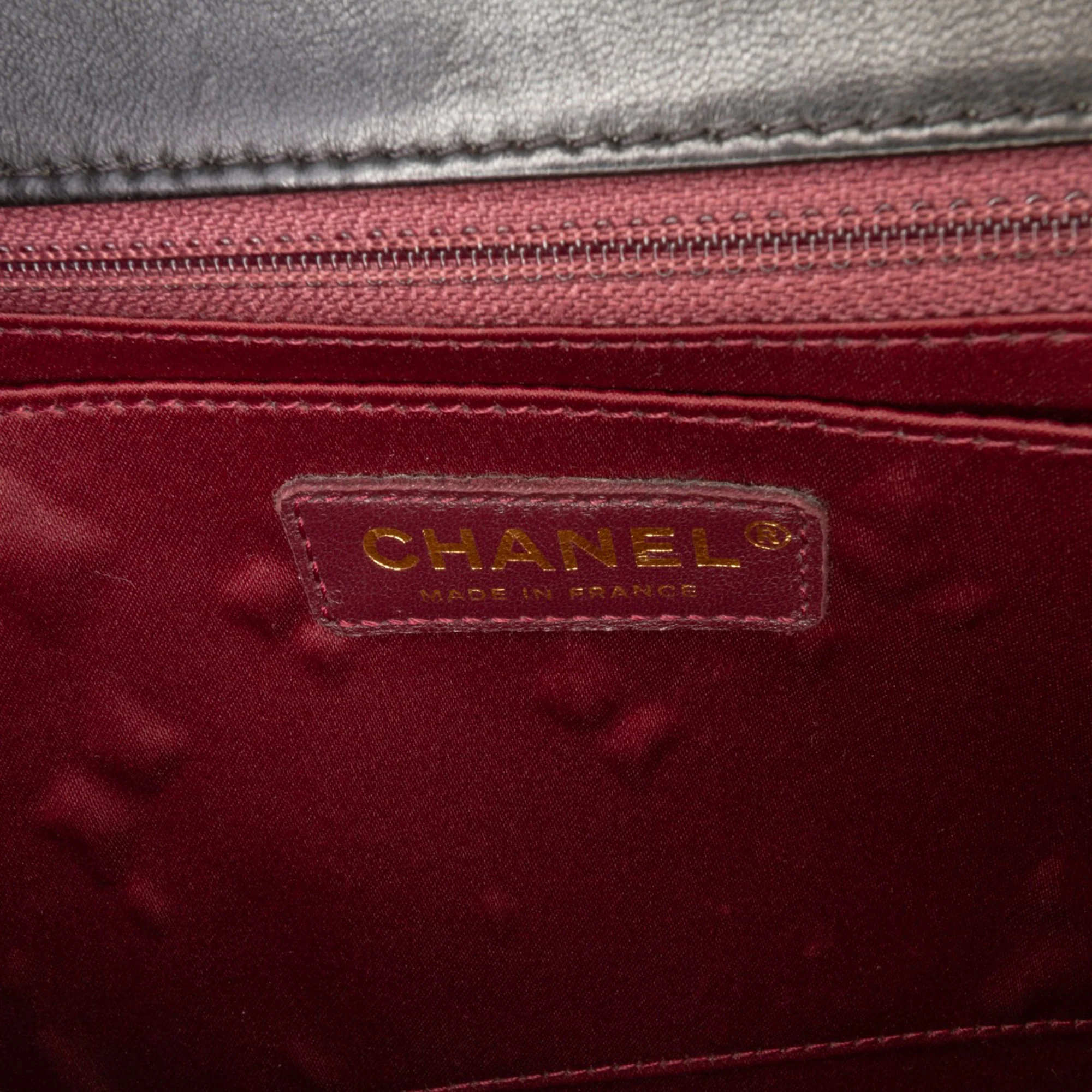 Chanel | Pre-Owned Quilted Lambskin Golden Class Flap | Black - Image 10