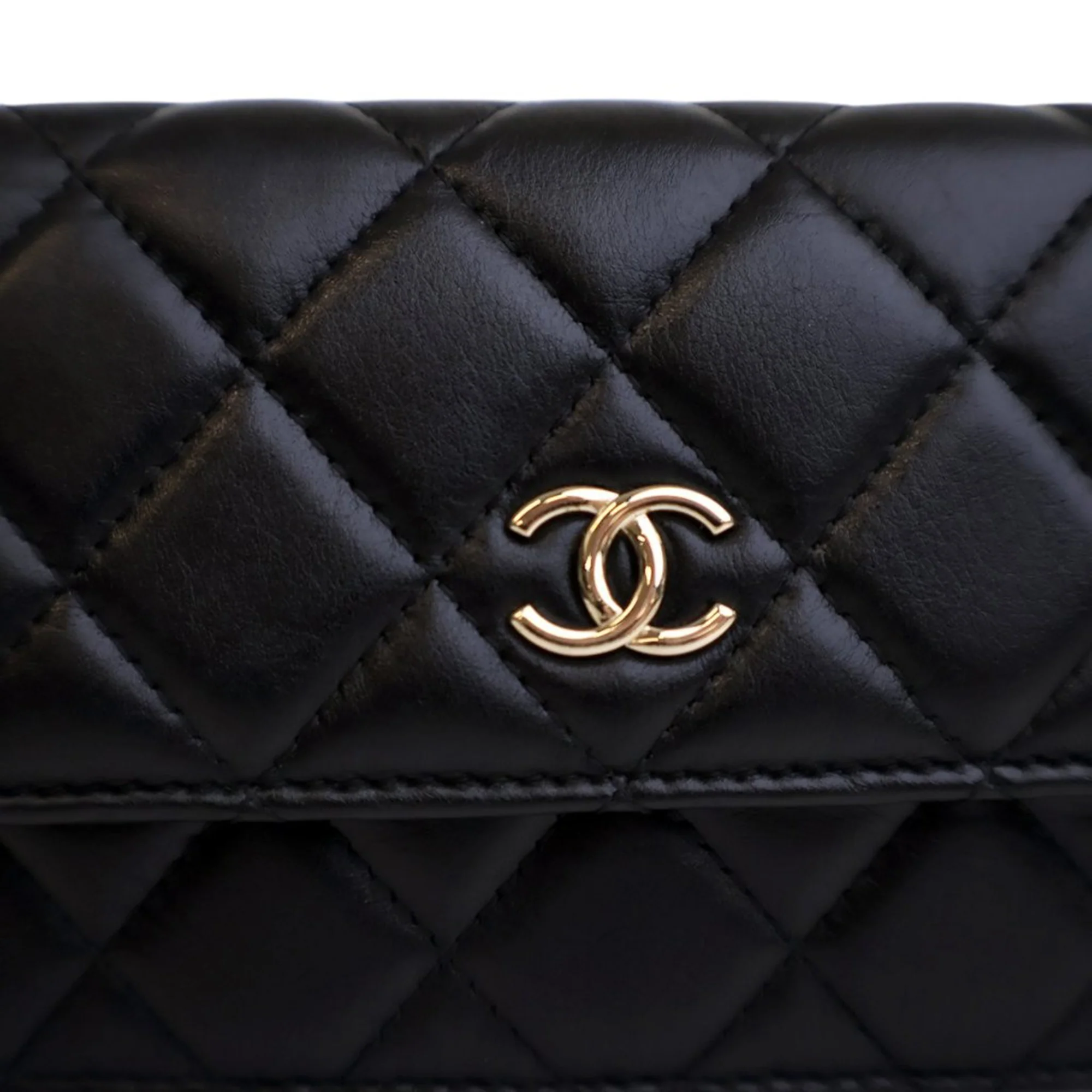 Chanel | Pre-Owned Quilted Lambskin Maxi Pearls Clutch With Chain | Black - Image 4
