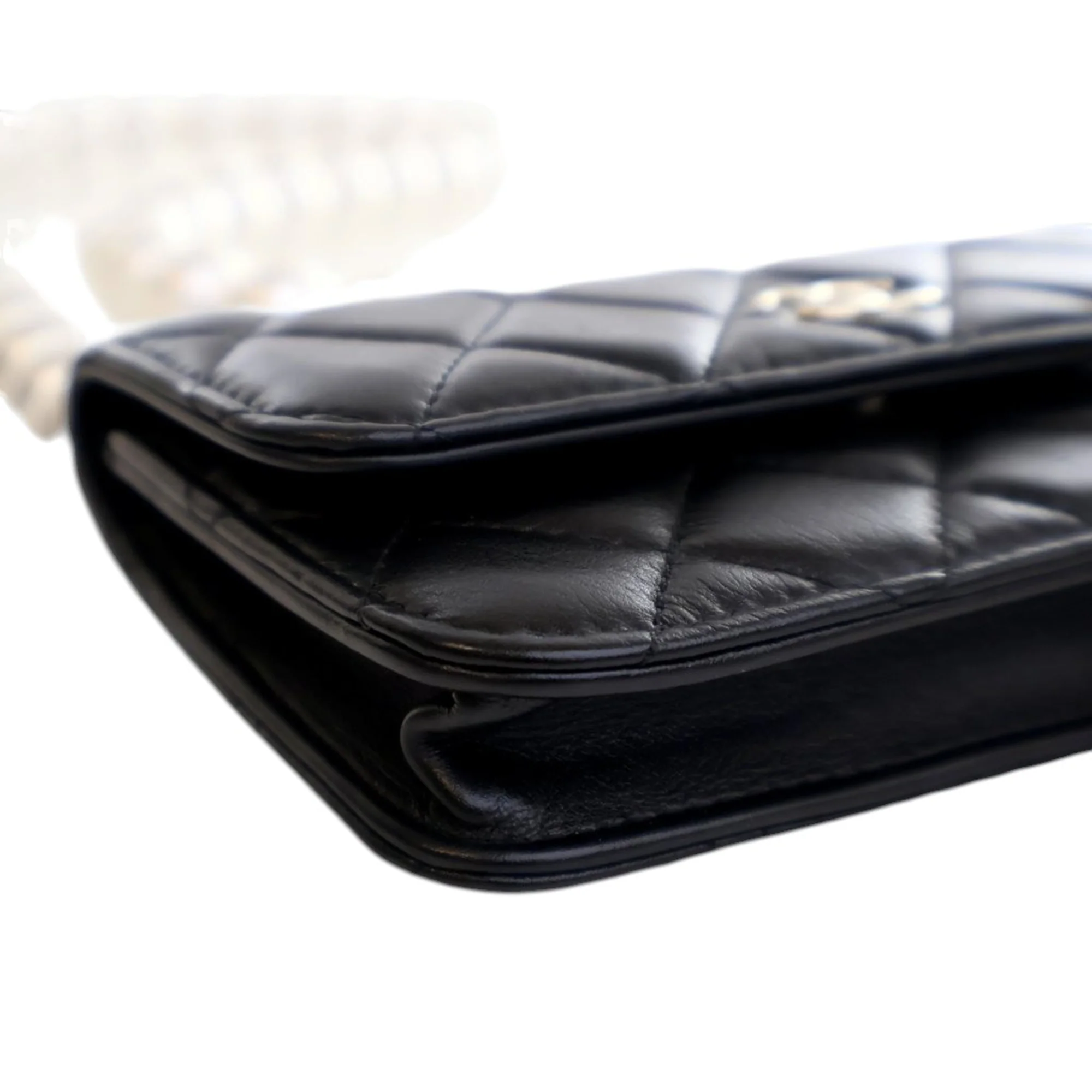 Chanel | Pre-Owned Quilted Lambskin Maxi Pearls Clutch With Chain | Black - Image 5