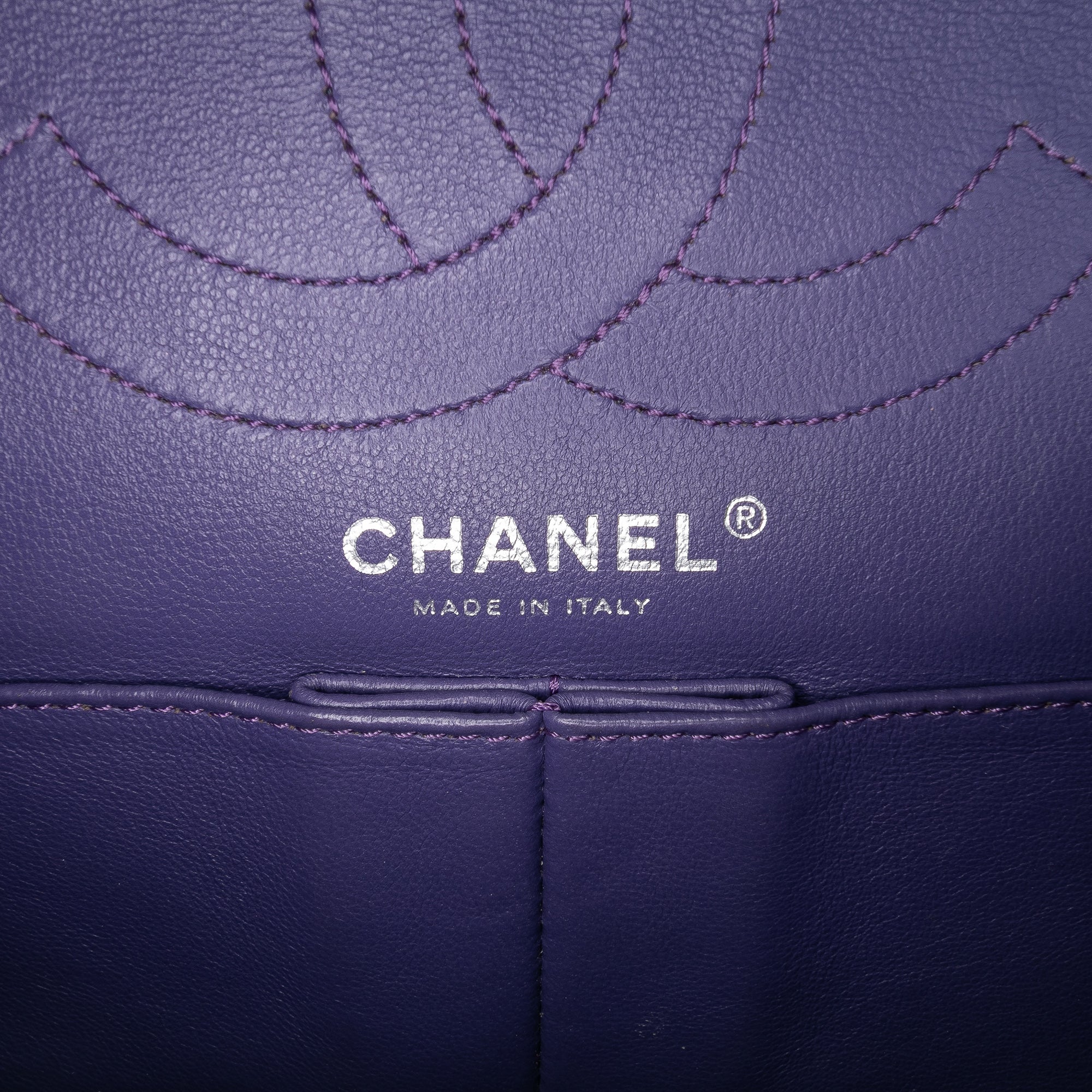 Chanel | Pre-Owned Quilted Lambskin Reissue 2.55 Double Flap 225 | Purple/Dark Purple - Image 8