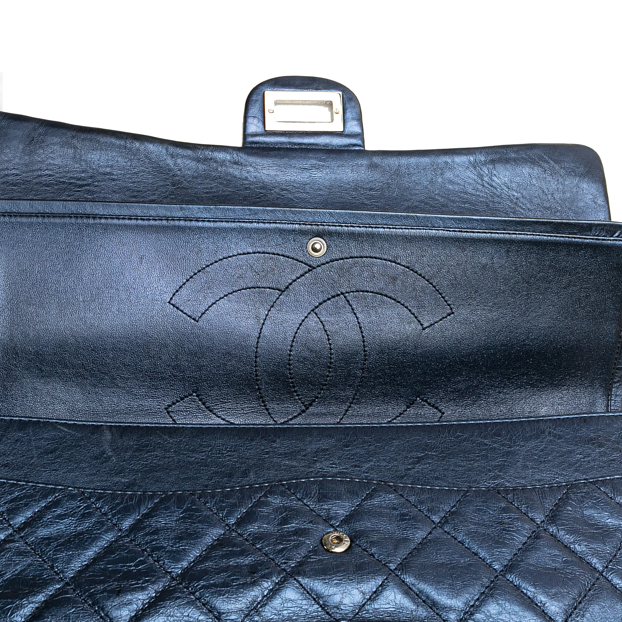 Chanel | Pre-Owned Quilted Metallic Aged Calfskin Reissue 2.55 Double Flap 227 | Blue - Image 10
