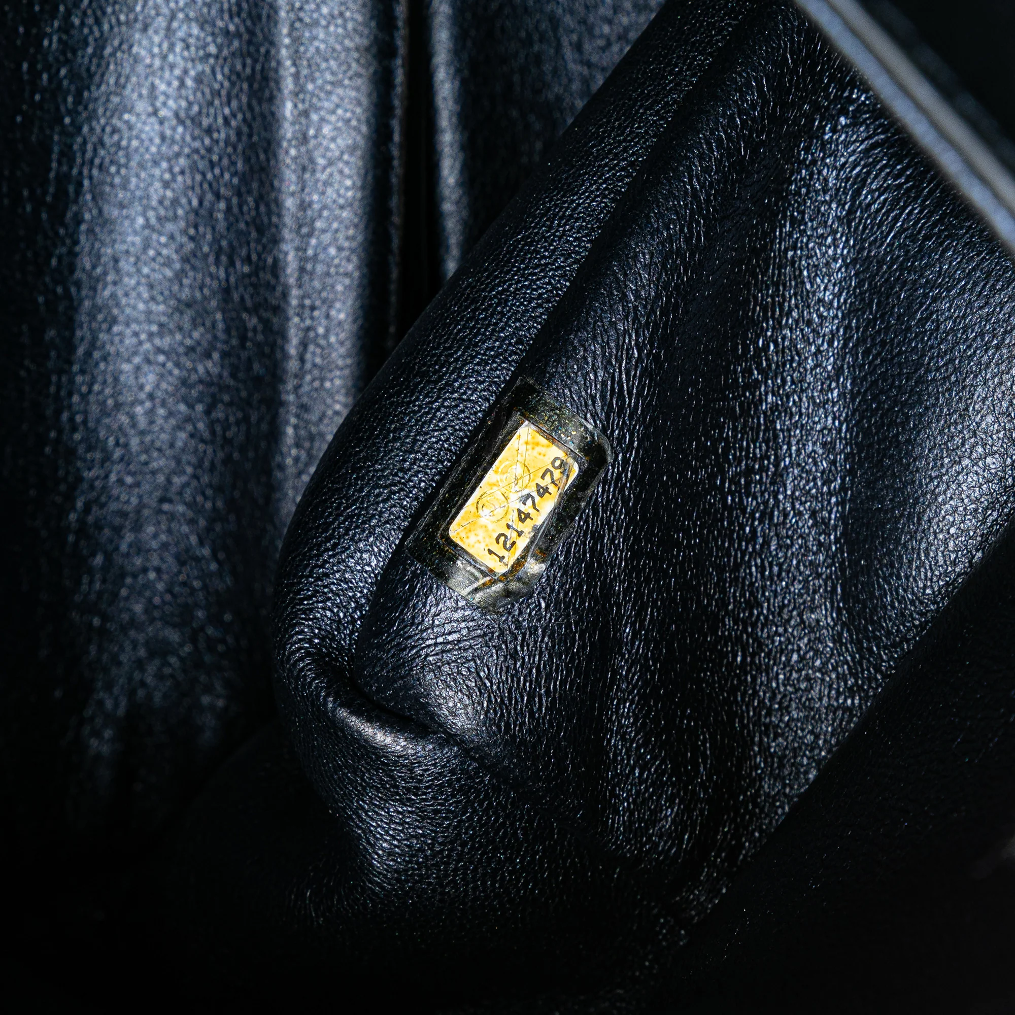 Chanel | Pre-Owned Quilted Metallic Aged Calfskin Reissue 2.55 Double Flap 227 | Blue - Image 7