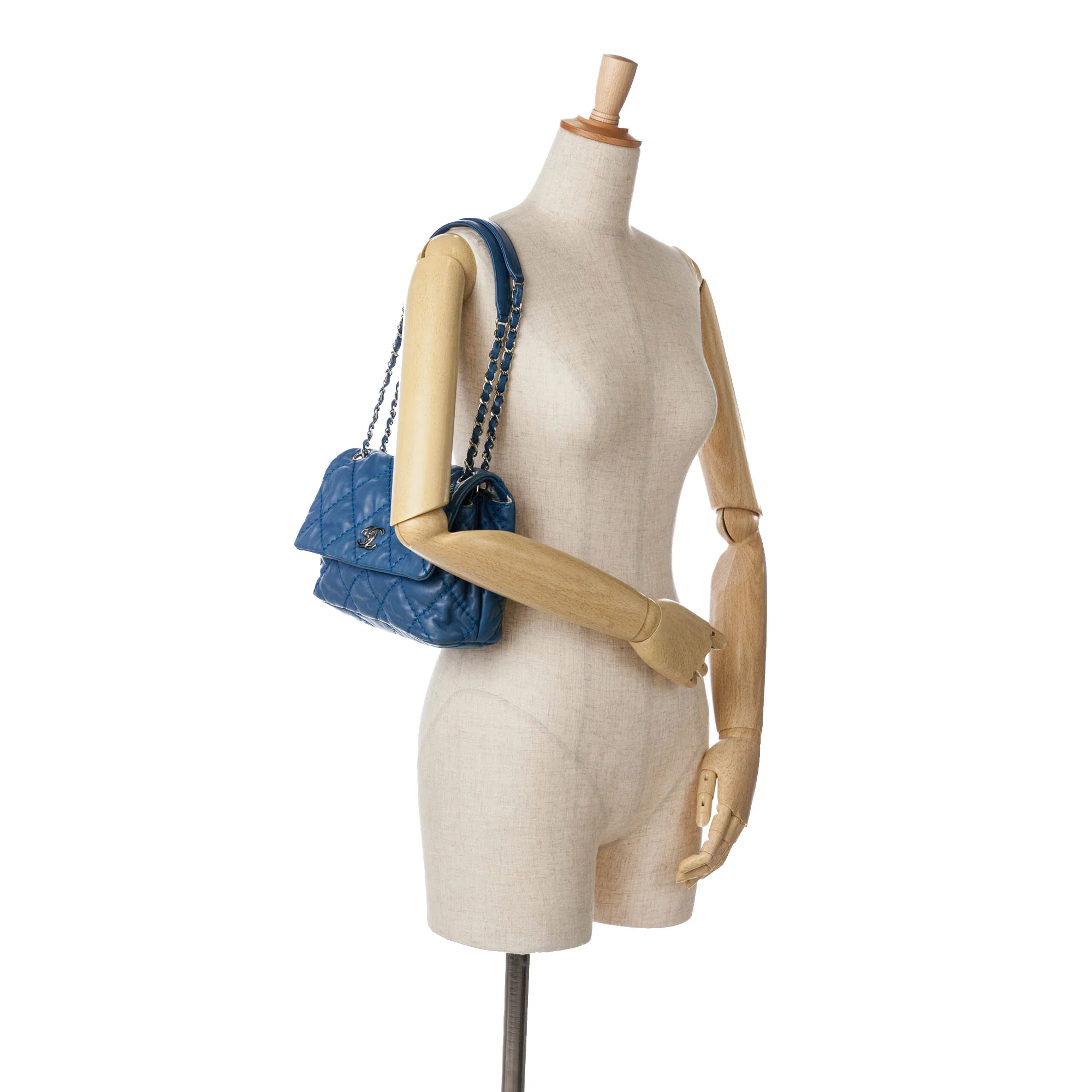 Chanel | Pre-Owned Small Calfskin Love Me Tender Flap | Blue - Image 7
