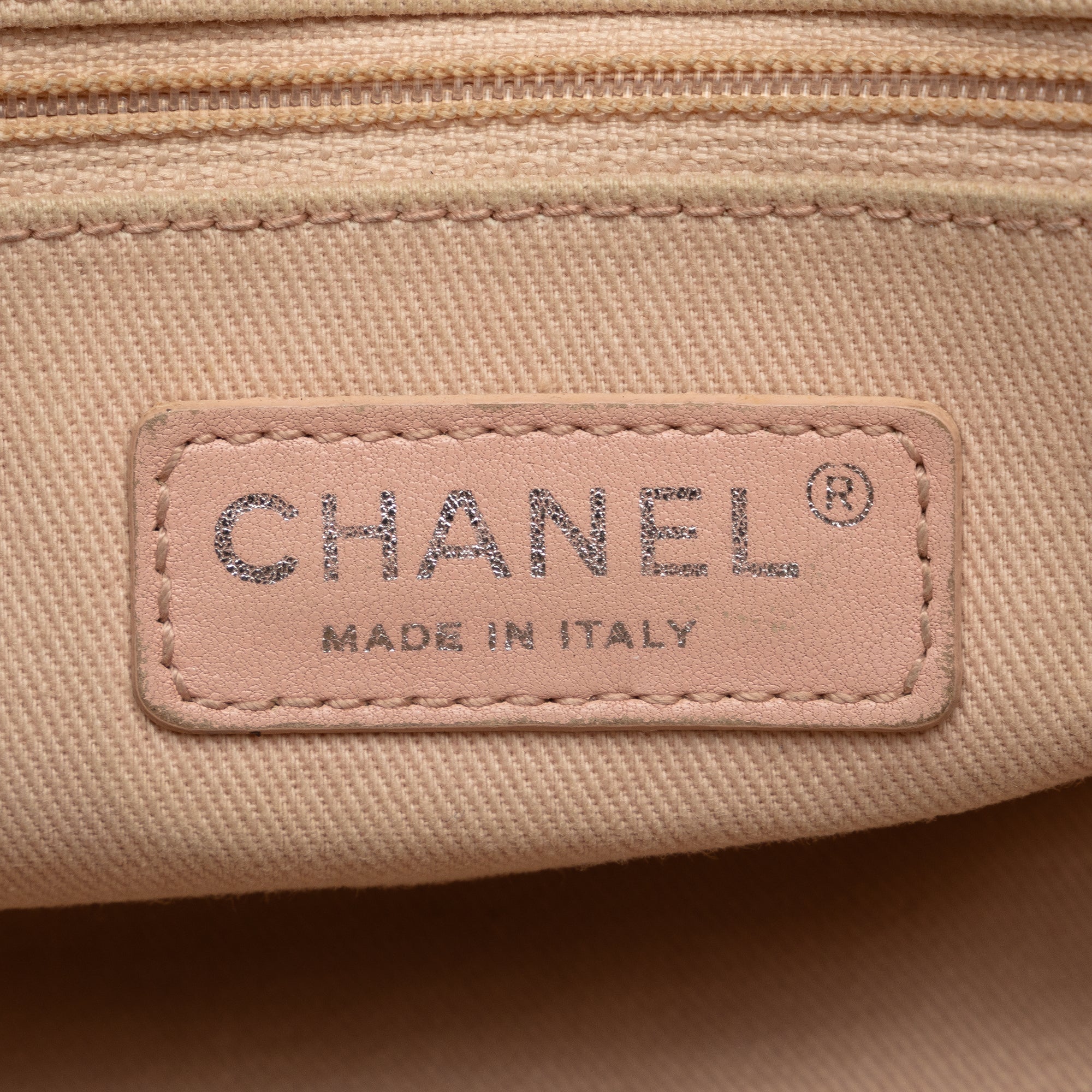 Chanel | Pre-Owned Small Canvas Deauville Bowling Bag | Pink/Light Pink - Image 13
