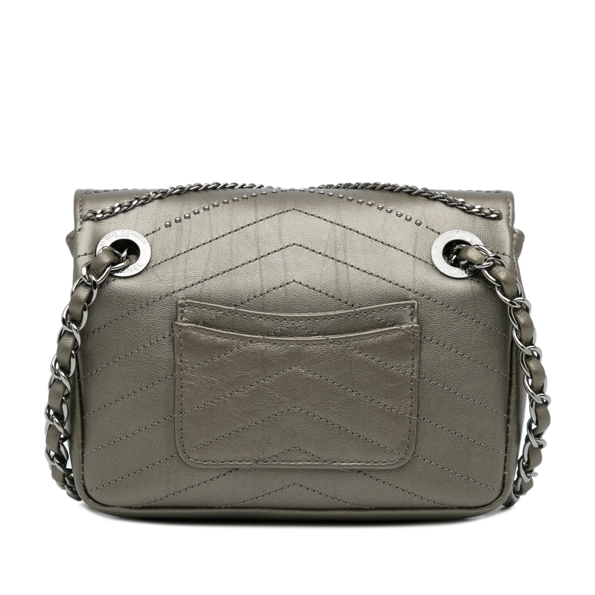 Chanel | Pre-Owned Small Chevron Data Center Envelope Flap Bag | Gold - Image 4