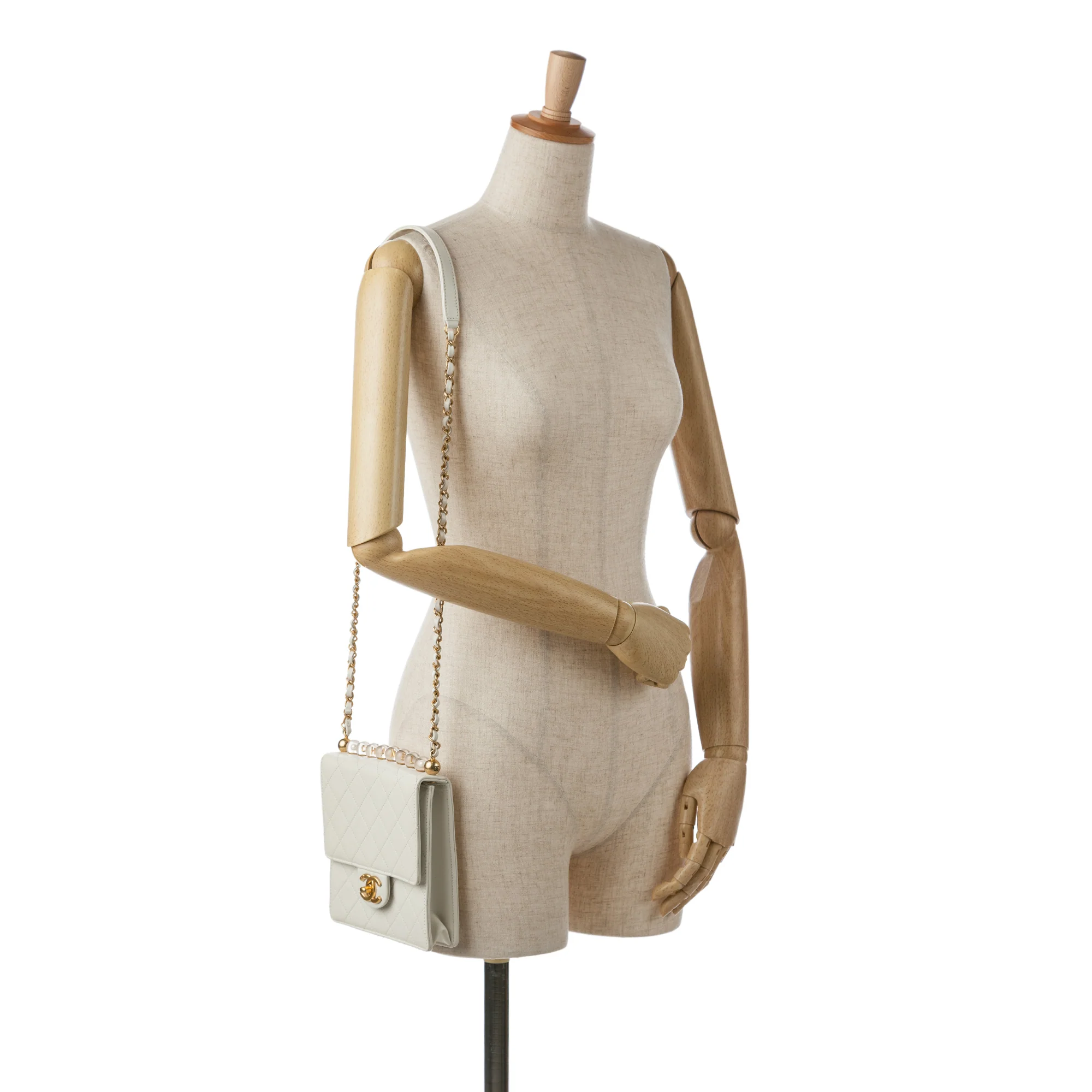 Chanel | Pre-Owned Small Chic Pearls Flap | White - Image 2