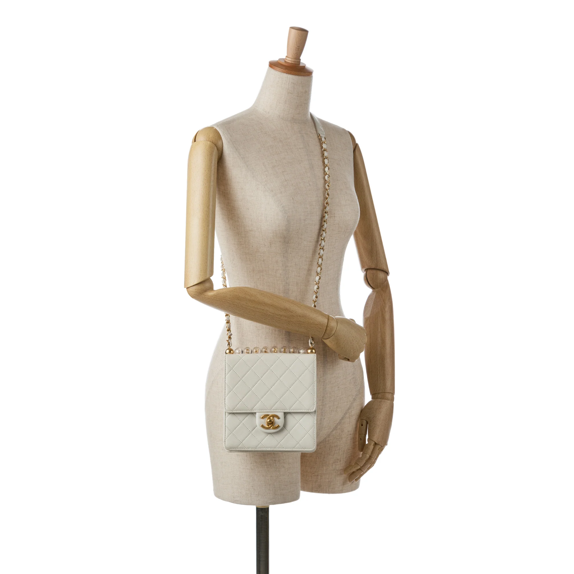 Chanel | Pre-Owned Small Chic Pearls Flap | White - Image 3