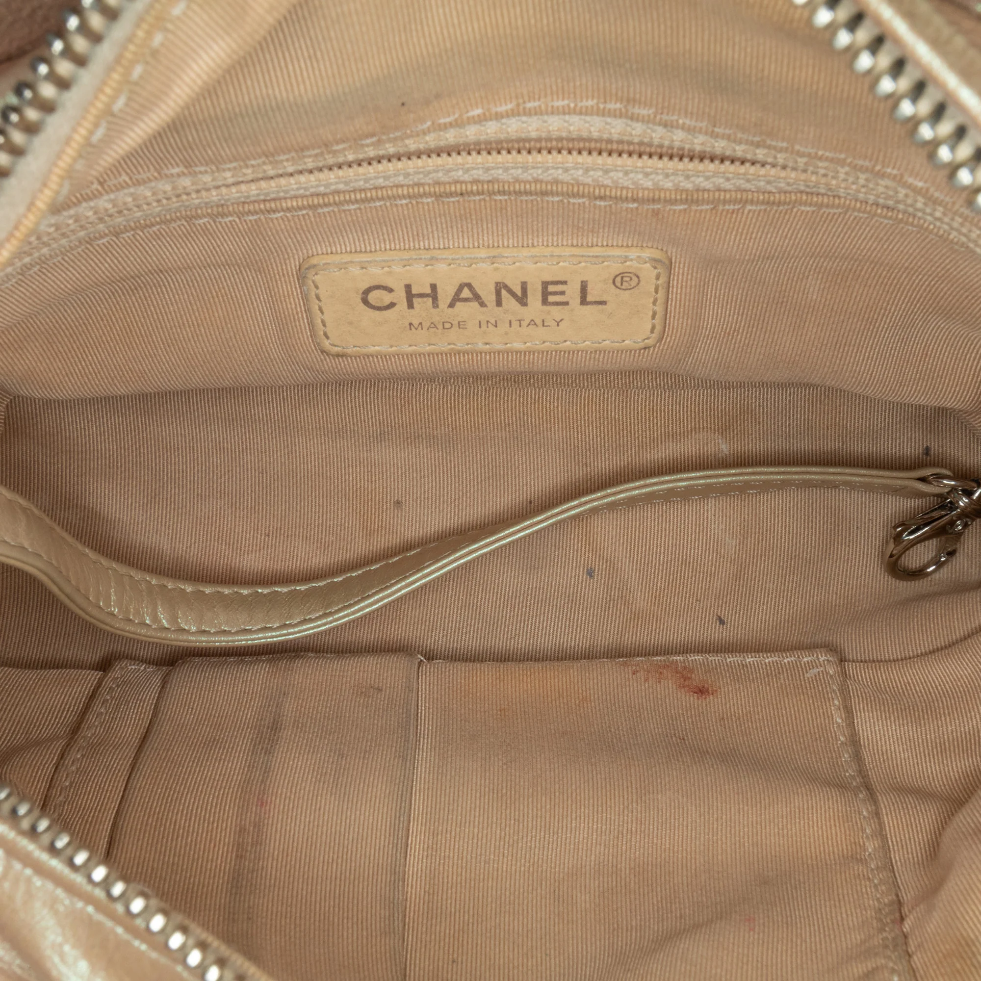 Chanel | Pre-Owned Small Iridescent Gabrielle Crossbody | Pink/Light Pink - Image 7