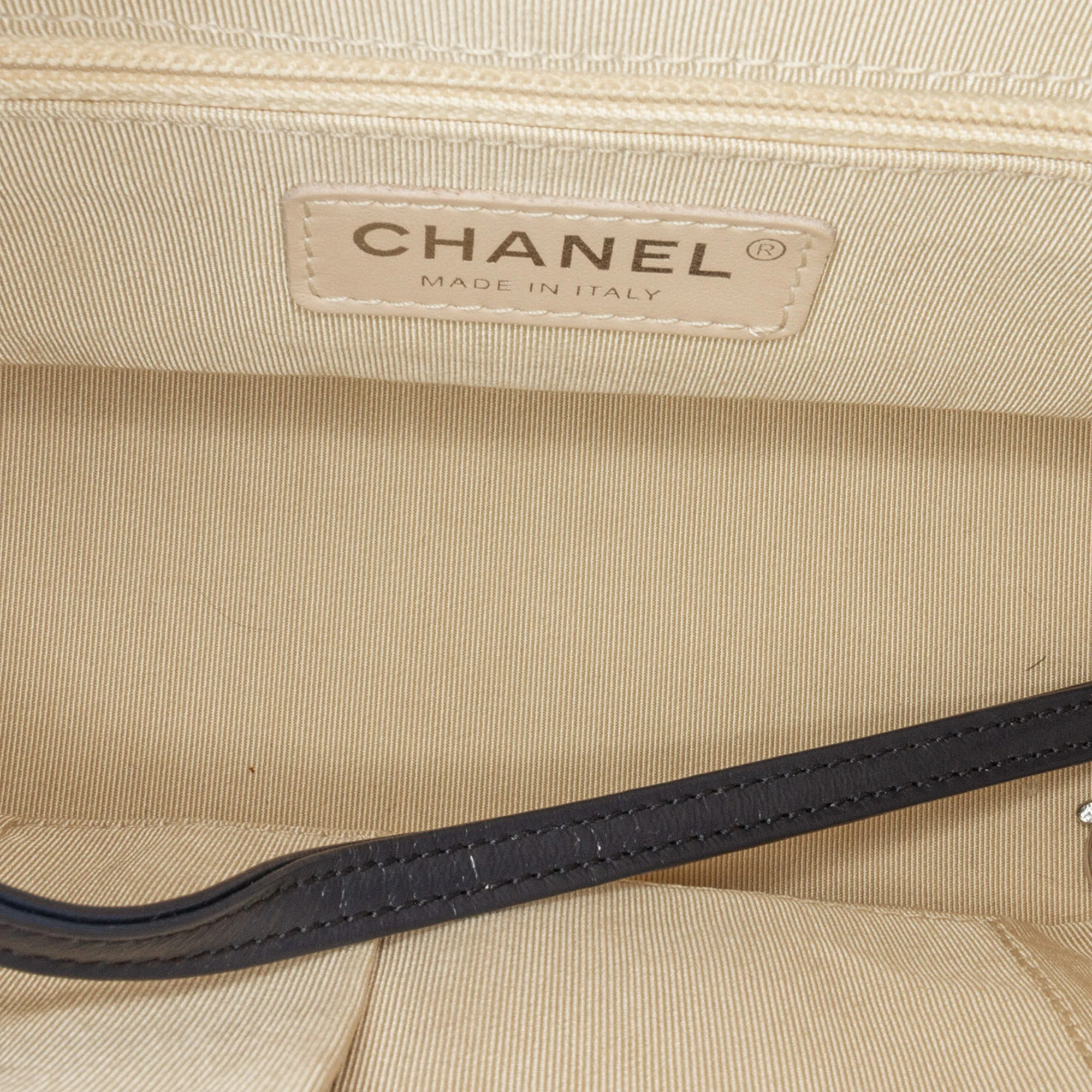 Chanel | Pre-Owned Small Rattan Gabrielle Crossbody | Brown/Blue/Navy - Image 11