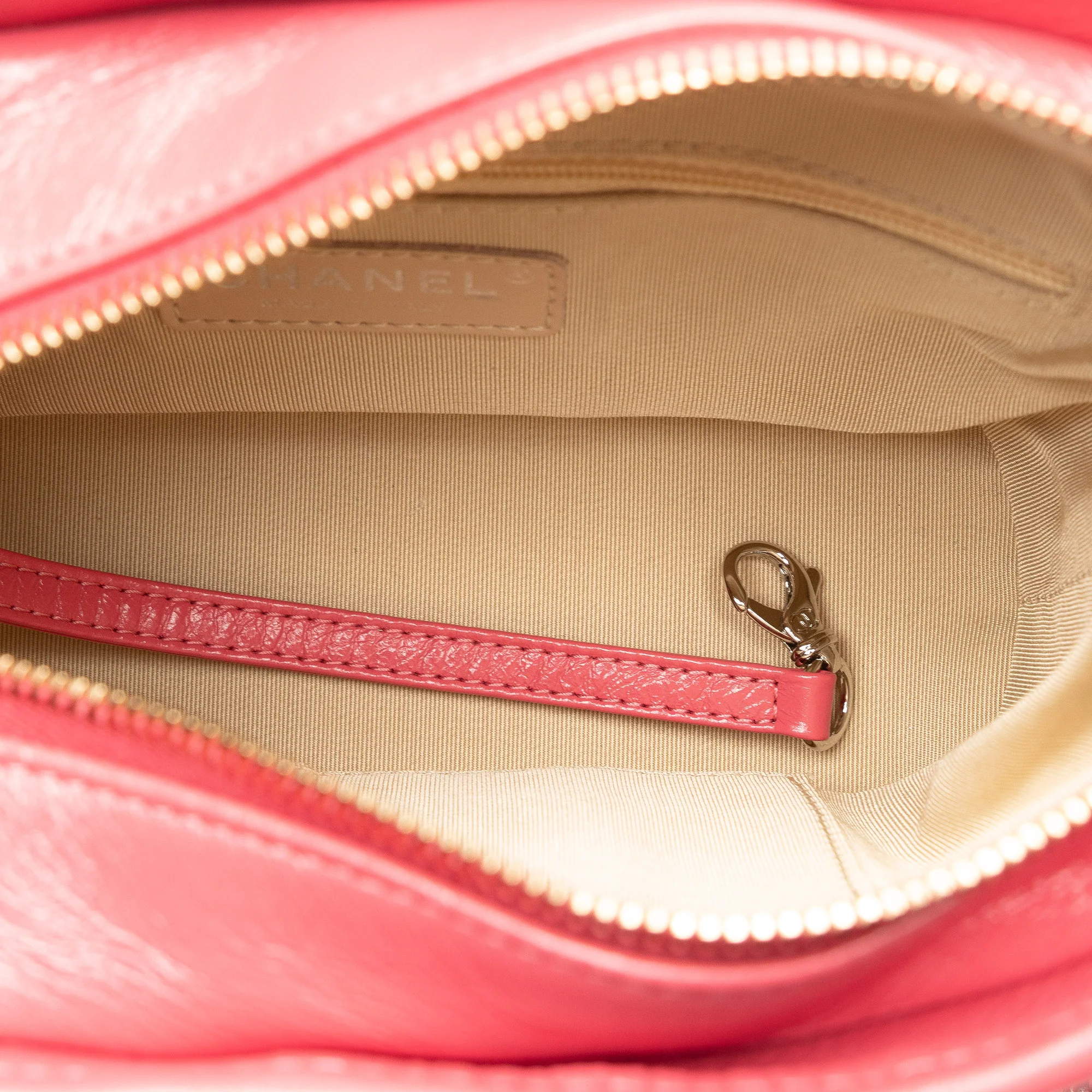 Chanel | Pre-Owned Small Rattan Gabrielle Crossbody | PinkPink - Image 5