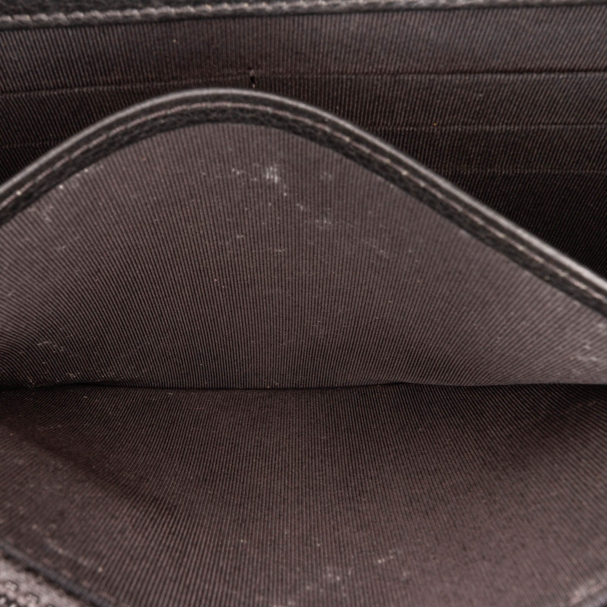Chanel | Pre-Owned Studded Leather Wallet on Chain | Black - Image 9