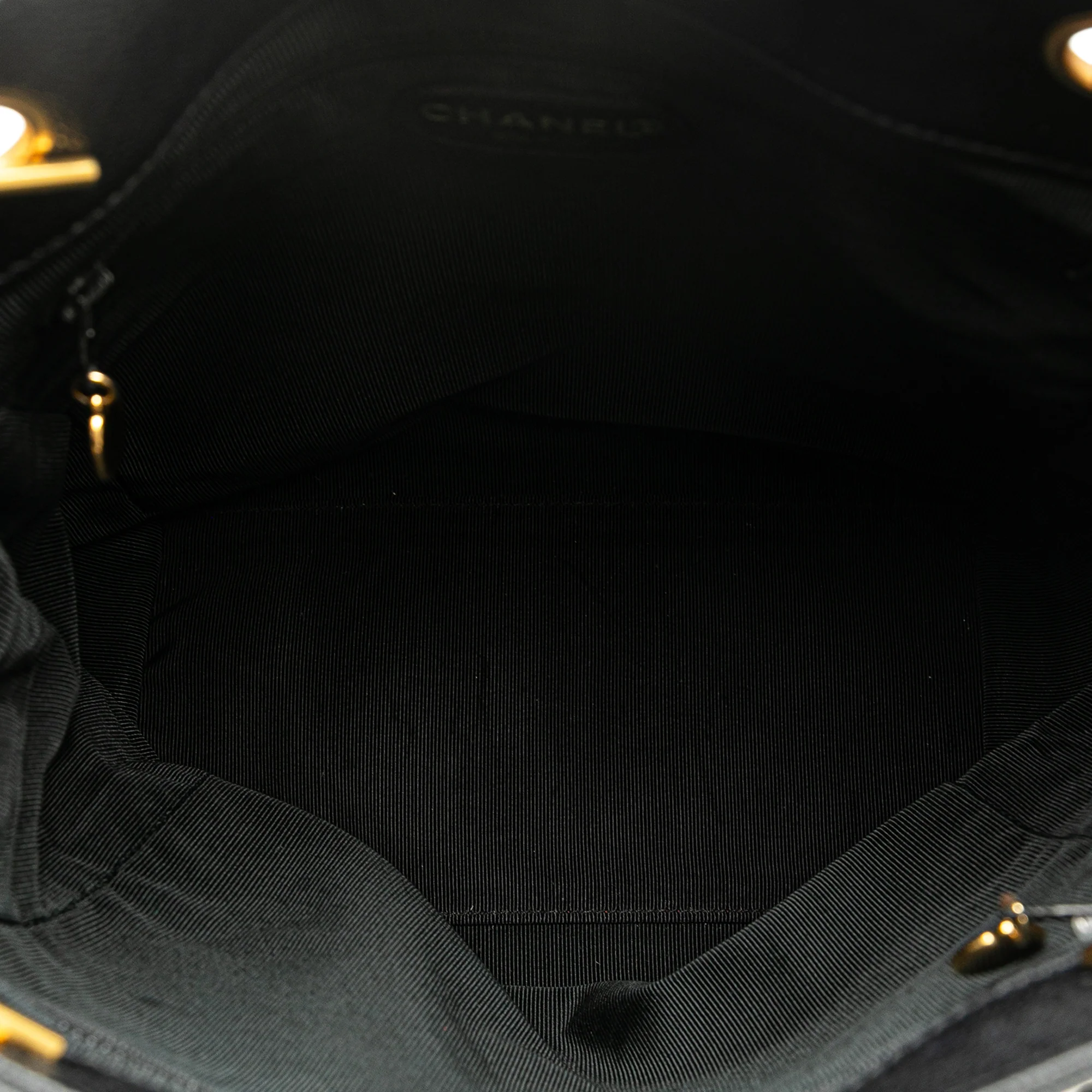 Chanel | Pre-Owned Triple CC Caviar Tote | Black - Image 4