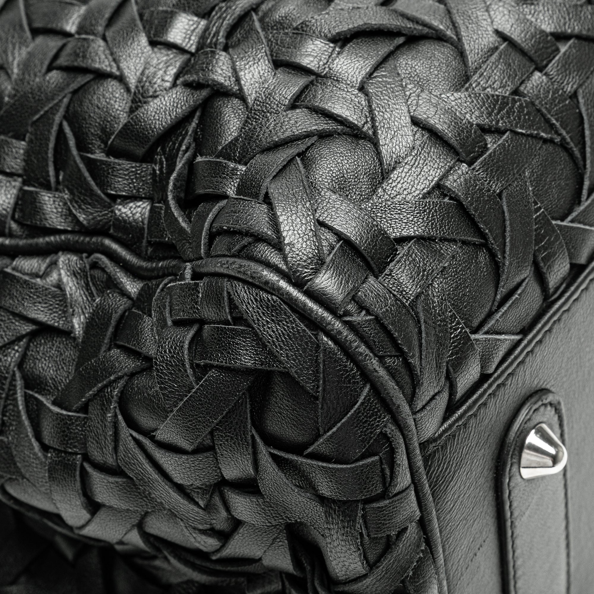 Dior | Pre-Owned Woven Lambskin Lady Avenue Tote | Black - Image 2