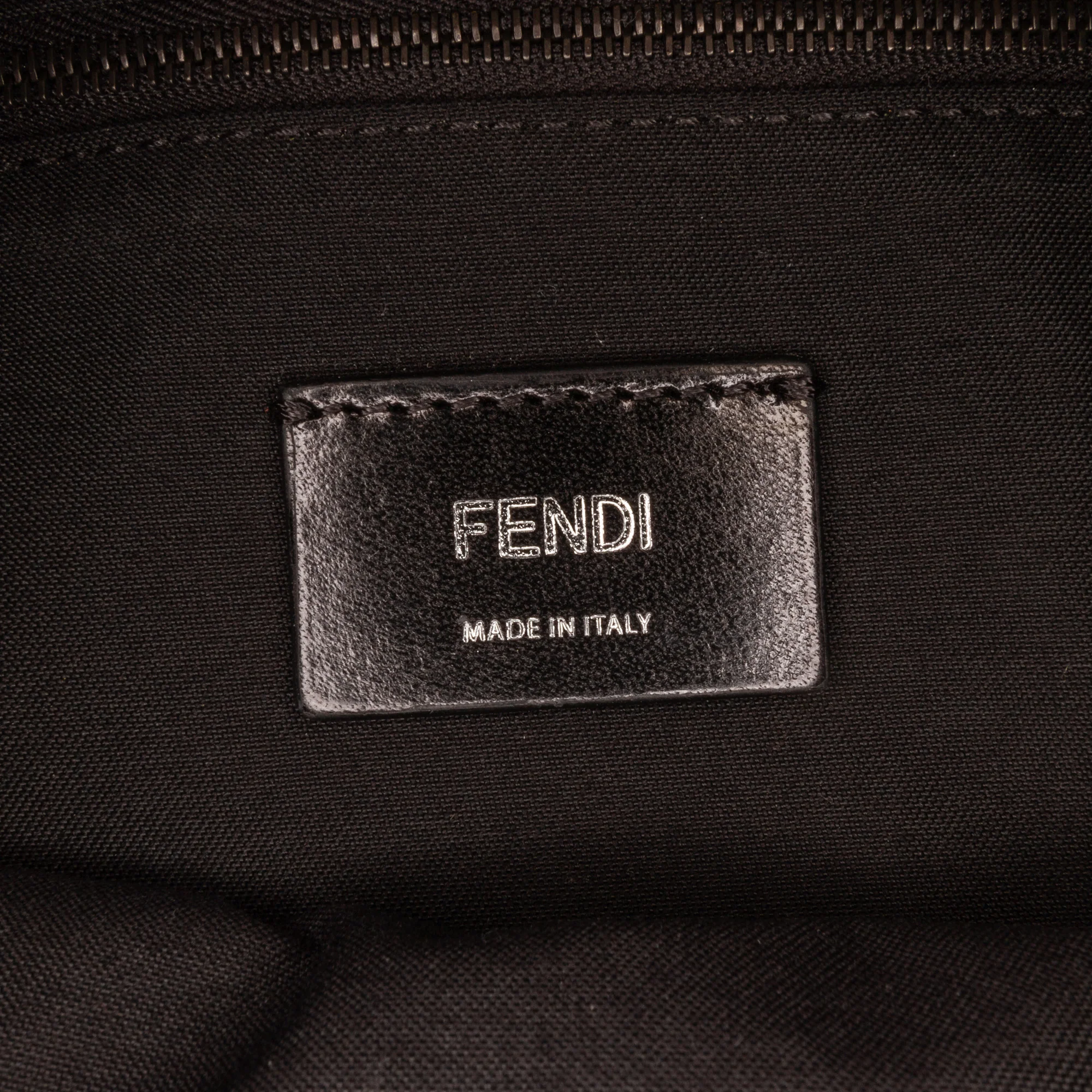 Fendi | Pre-Owned Large Zucca Canvas Convertible Belt Baguette | Brown - Image 10