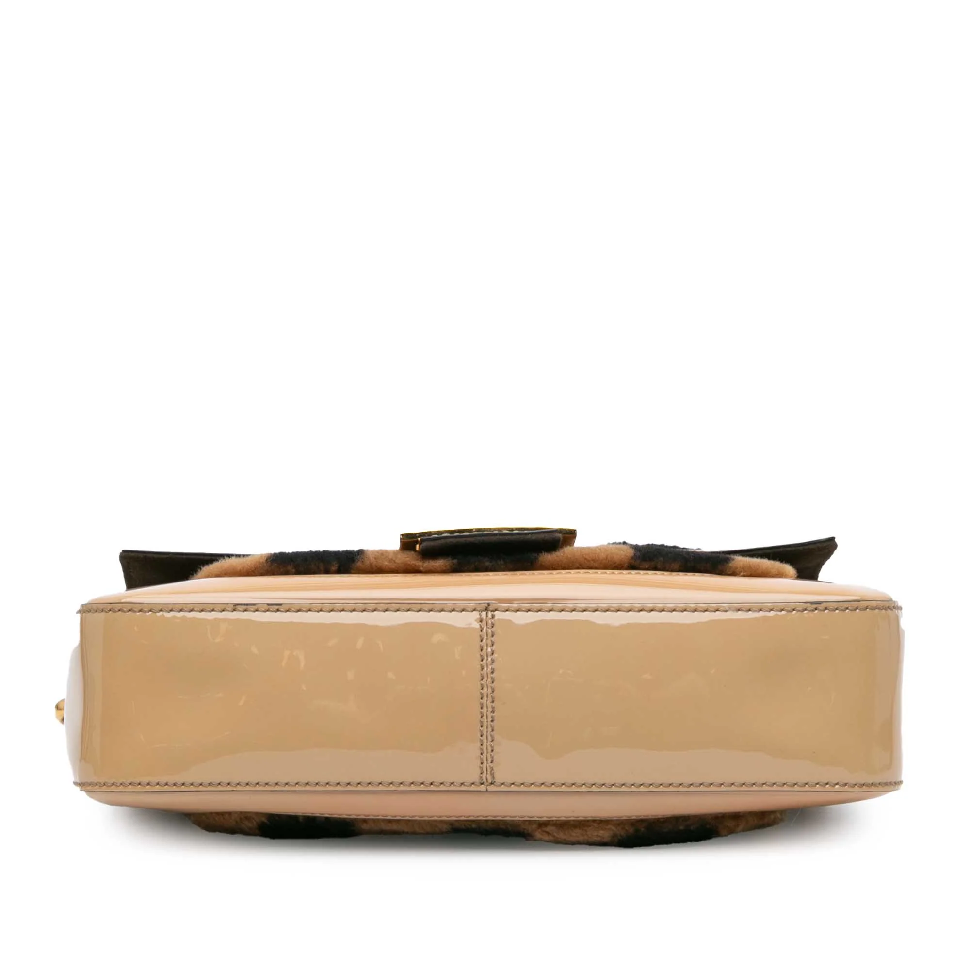Fendi | Pre-Owned Shearling Pequin Baguette Satchel | Beige - Image 4