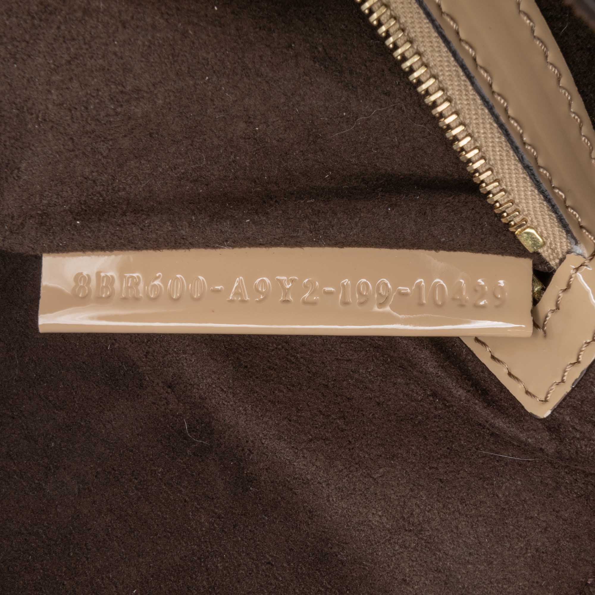 Fendi | Pre-Owned Shearling Pequin Baguette Satchel | Beige - Image 6