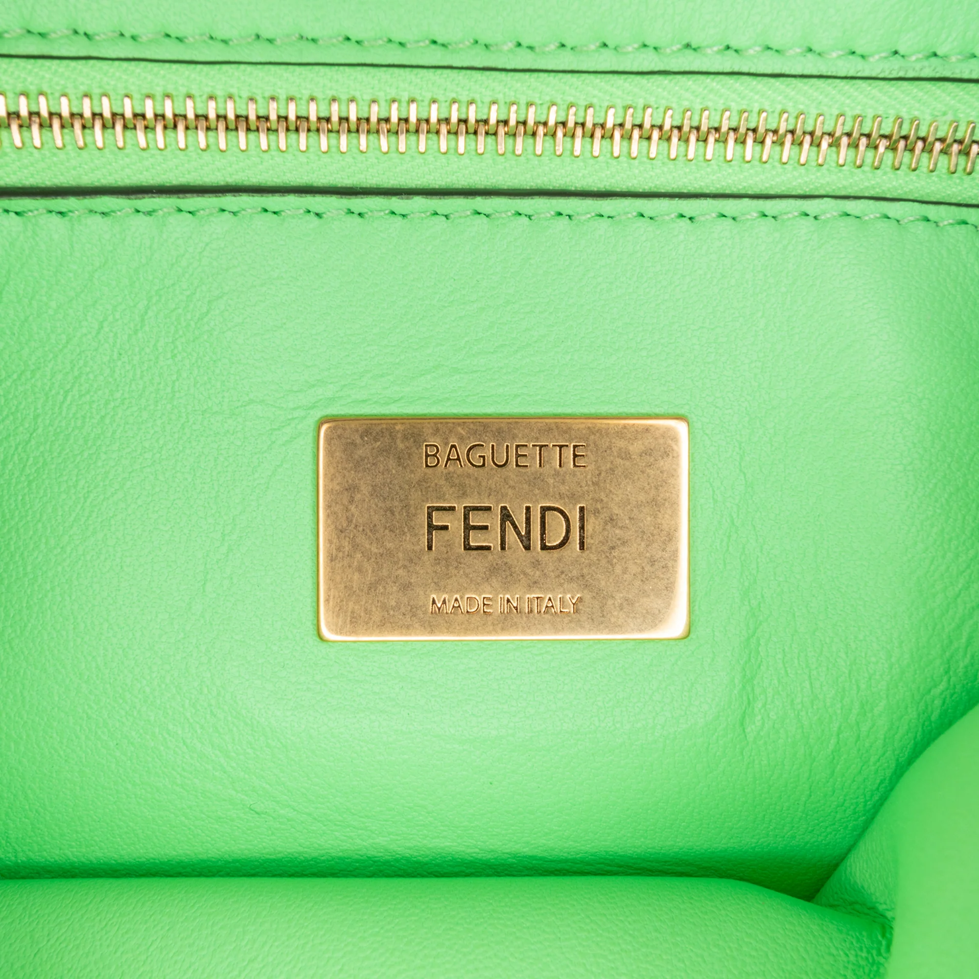 Fendi | Pre-Owned Zucca Embossed Leather Chain Midi Baguette - II | Green/Light Green - Image 5