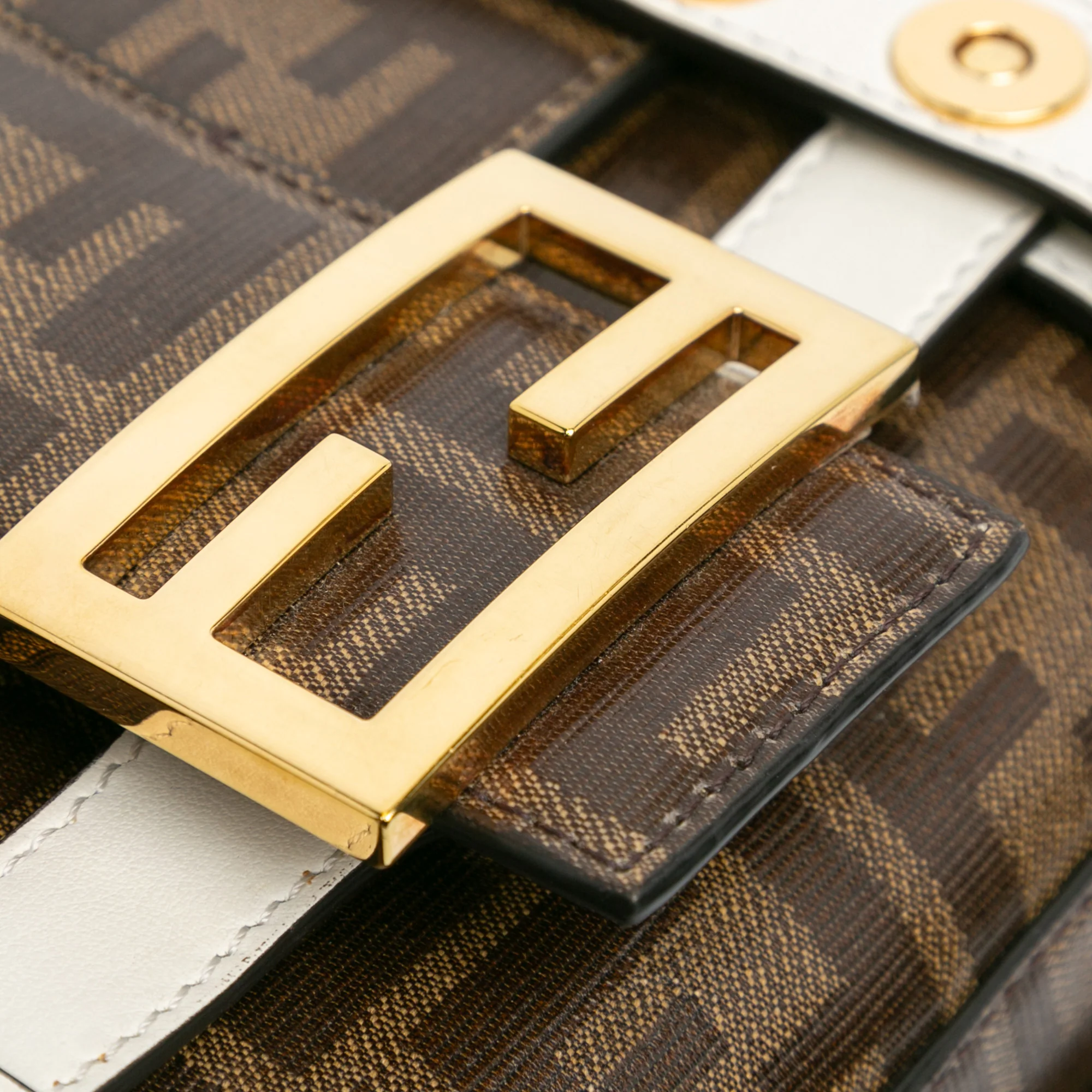 Fendi | Pre-Owned Zucca Glazed Fabric Cage Baguette Satchel - II | Brown - Image 12