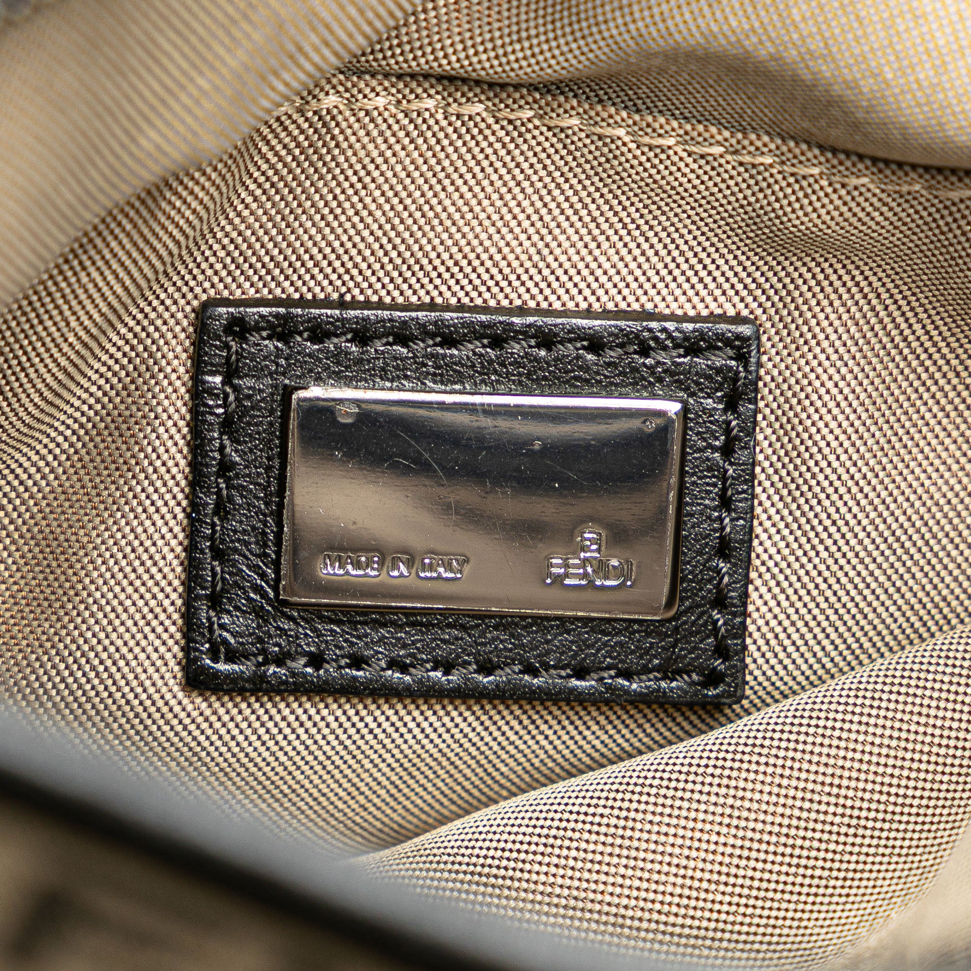 Fendi | Pre-Owned Zucchino Canvas Crossbody - V | Beige - Image 6