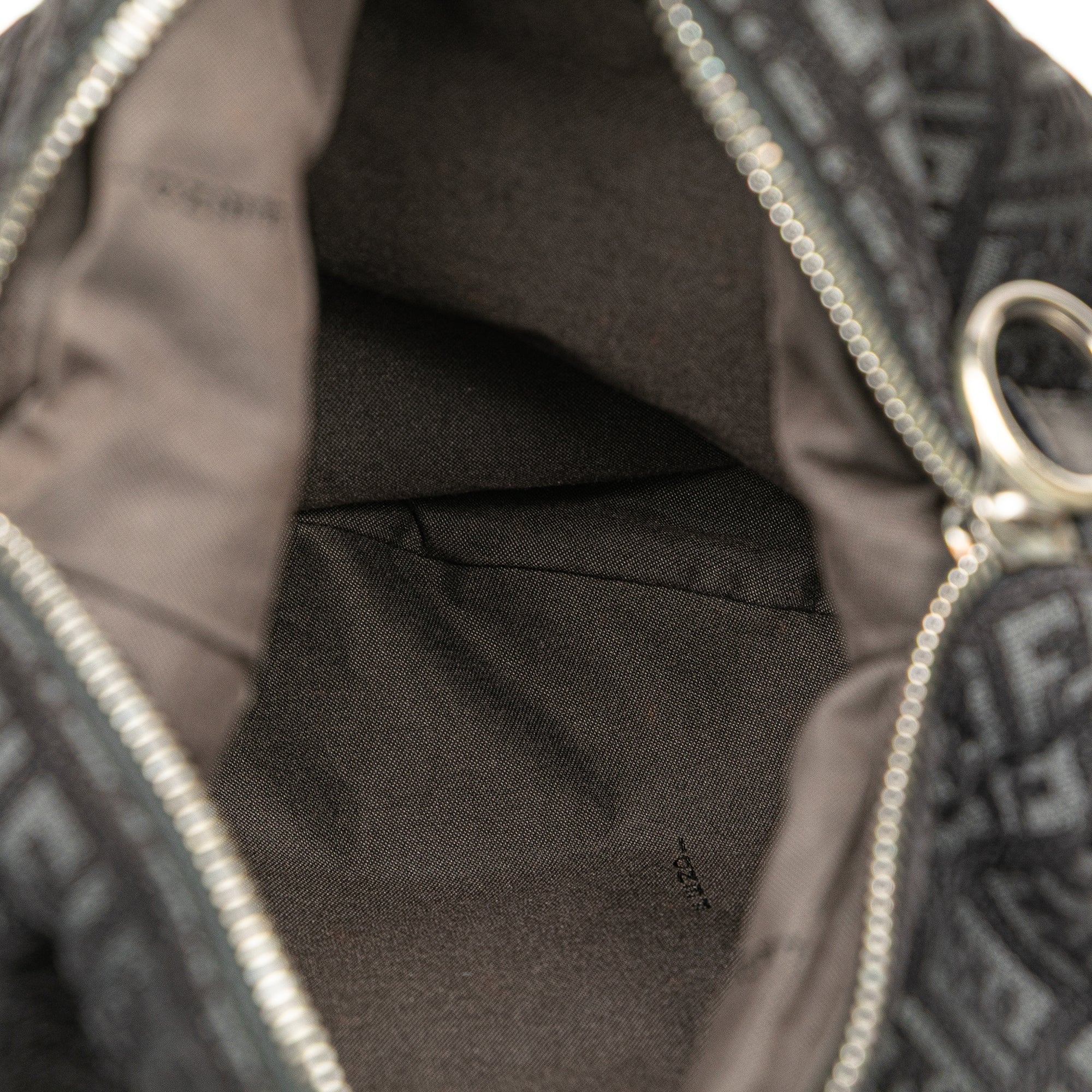 Fendi | Pre-Owned Zucchino Suede Oyster Shoulder Bag | Black - Image 6