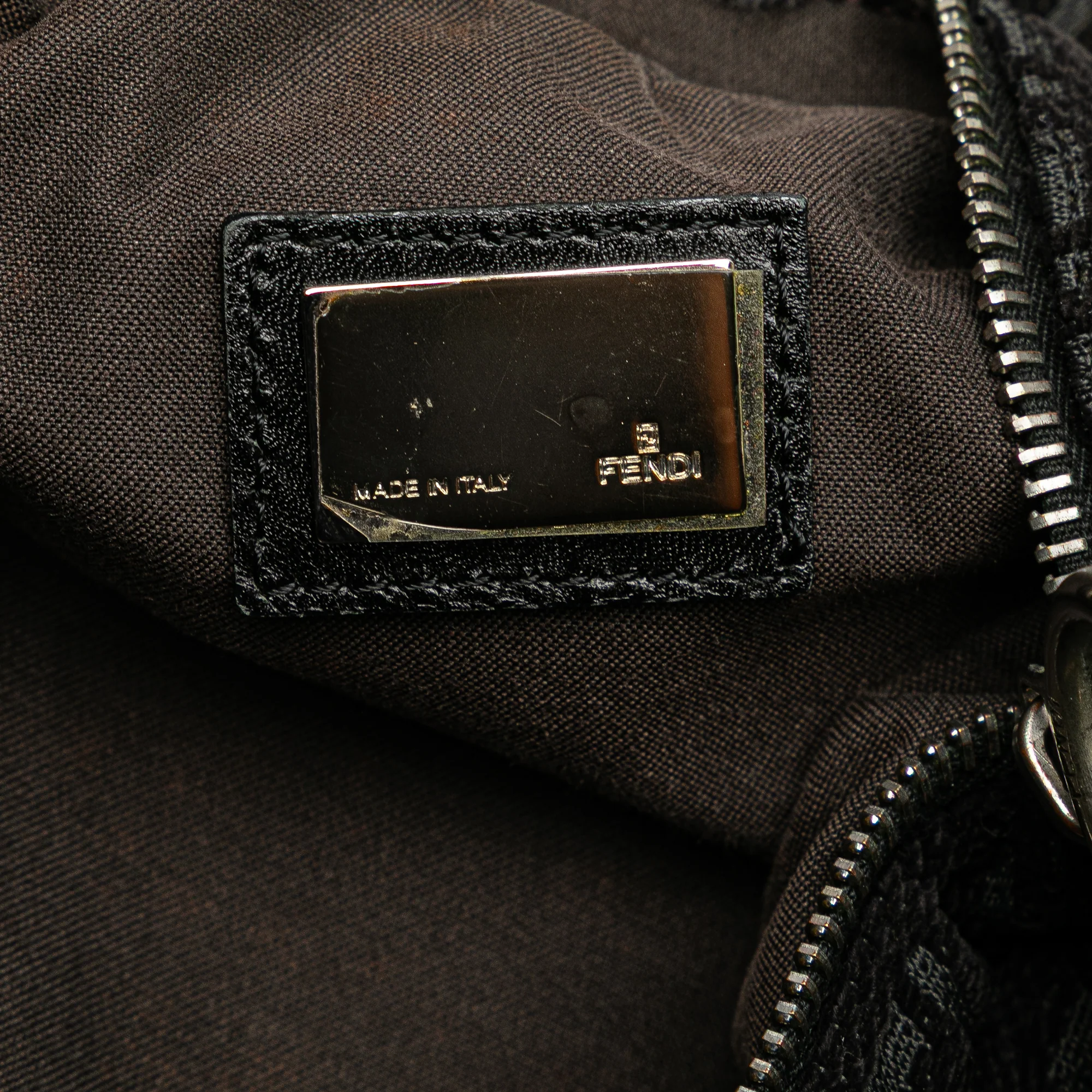 Fendi | Pre-Owned Zucchino Suede Oyster Shoulder Bag | Black - Image 7