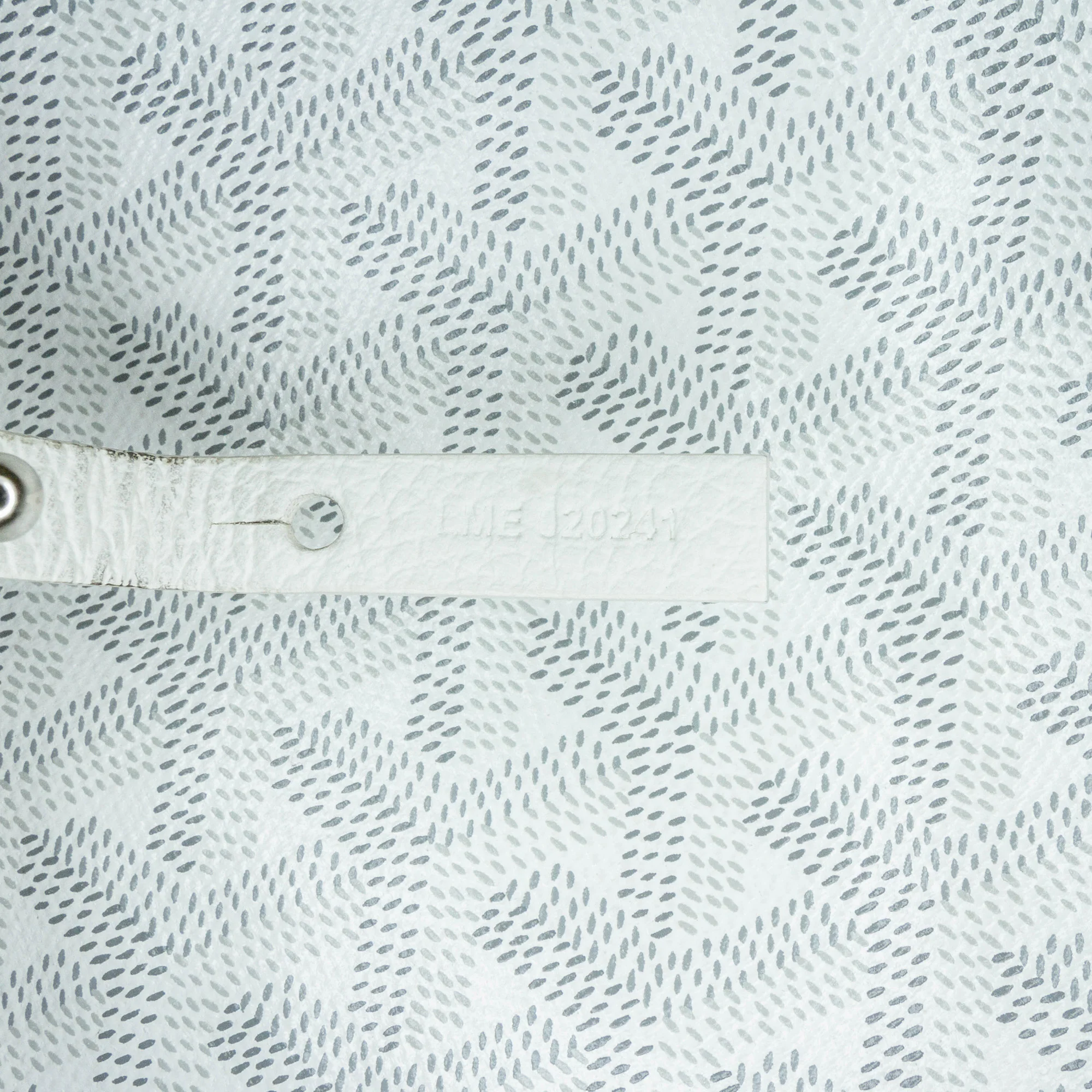 Goyard | Pre-Owned Goyardine Boheme Hobo - I | White - Image 6