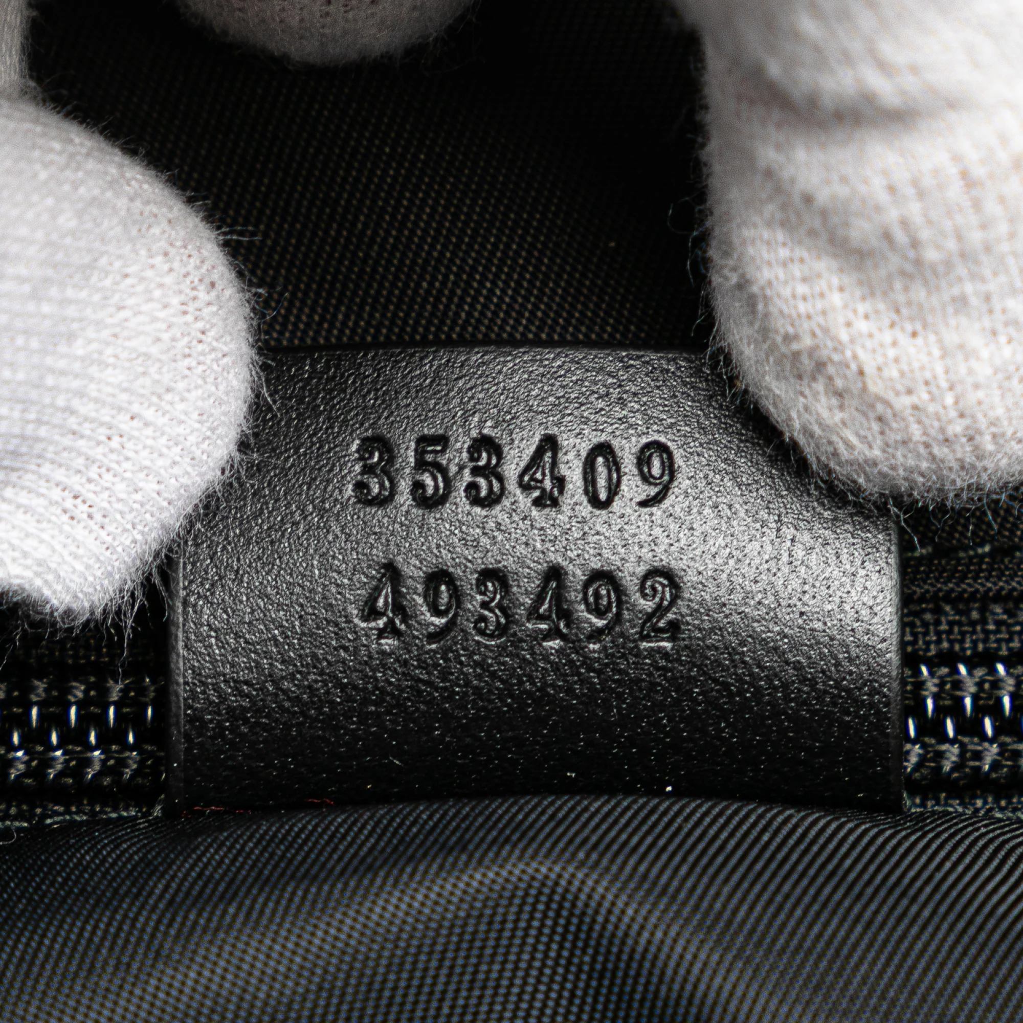 Gucci | Pre-Owned Canvas Techno Web Belt Bag | Black - Image 7