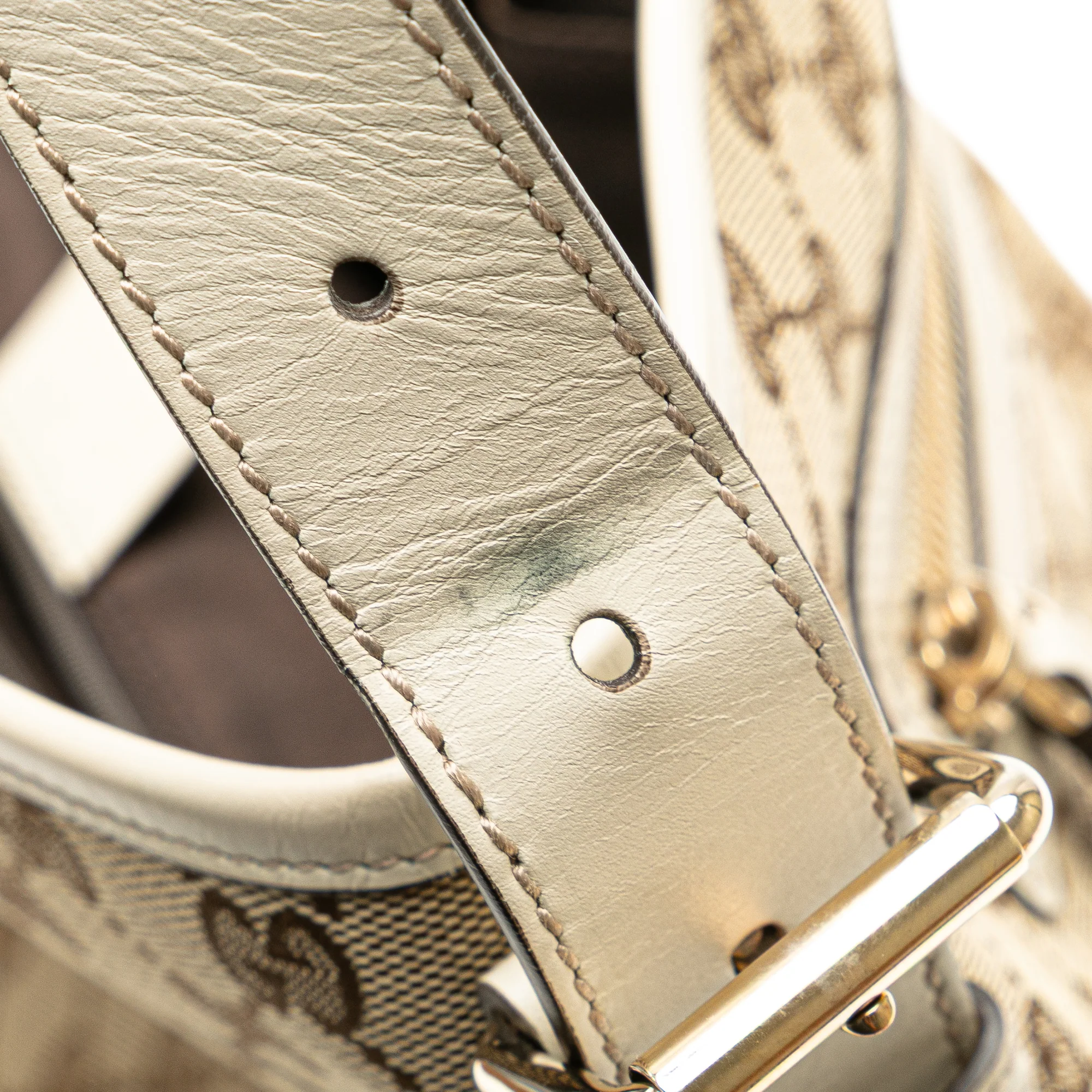 Gucci | Pre-Owned GG Canvas Crossbody - II | Beige - Image 13