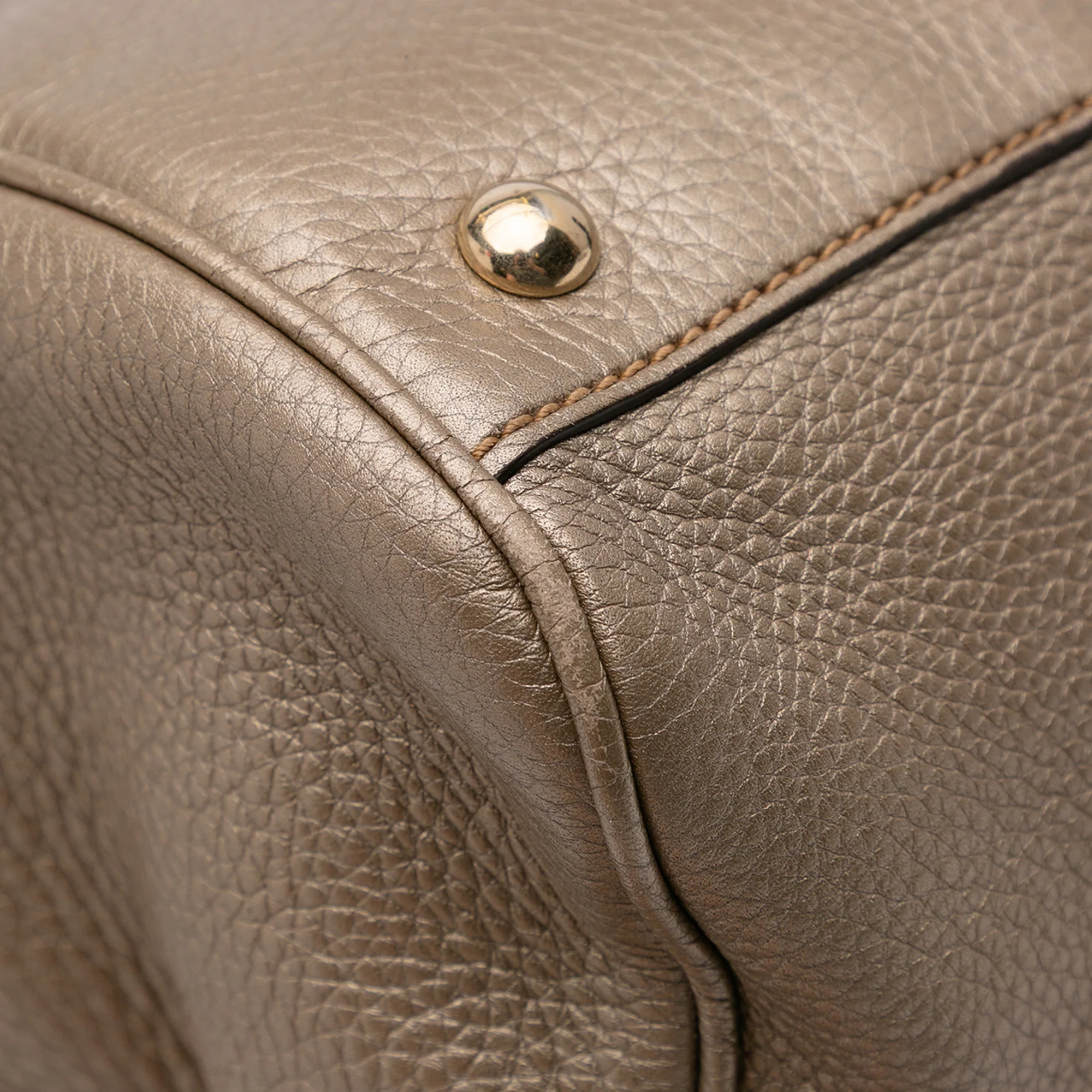 Gucci | Pre-Owned Medium Calfskin Bamboo Shopper Satchel | Gold - Image 11