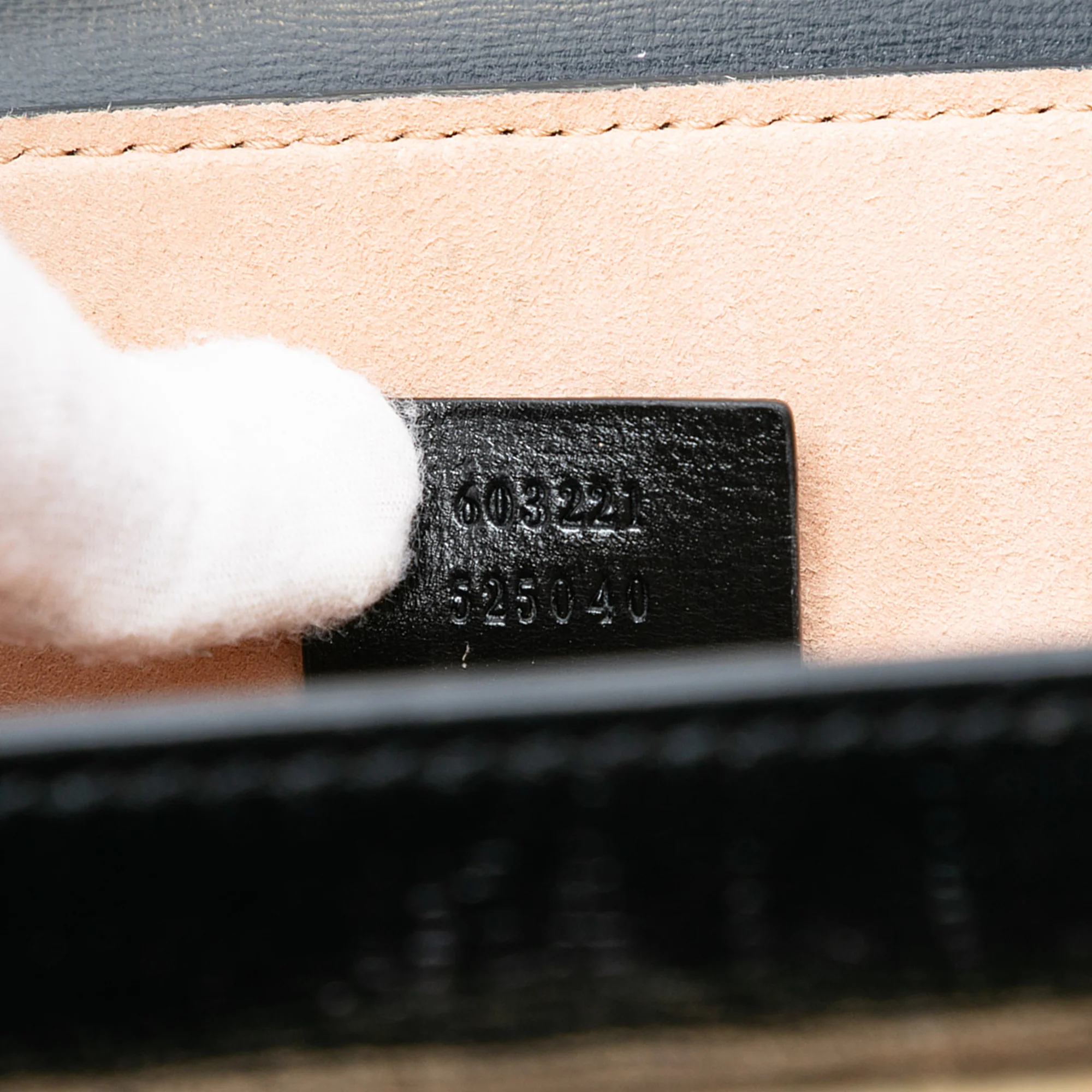 Gucci | Pre-Owned Small Leather Bamboo Padlock Satchel | Black - Image 6
