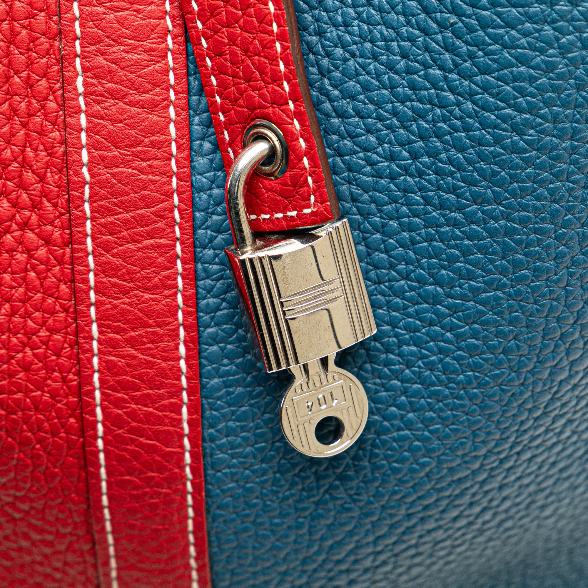Hermes | Pre-Owned Bicolor Clemence Picotin Lock 22 | Blue - Image 7