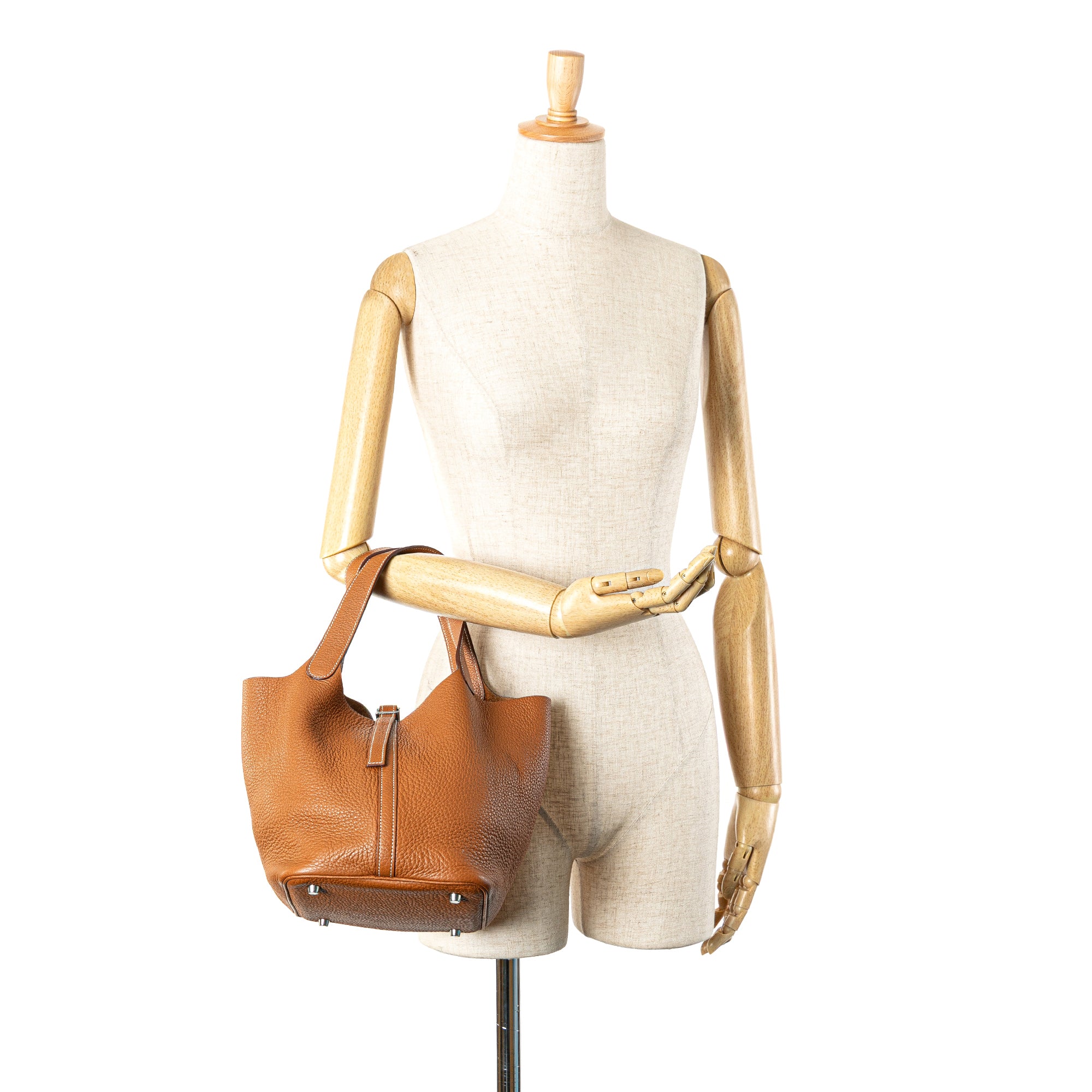 Hermes | Pre-Owned Clemence Picotin 22 | Brown/Camel - Image 2