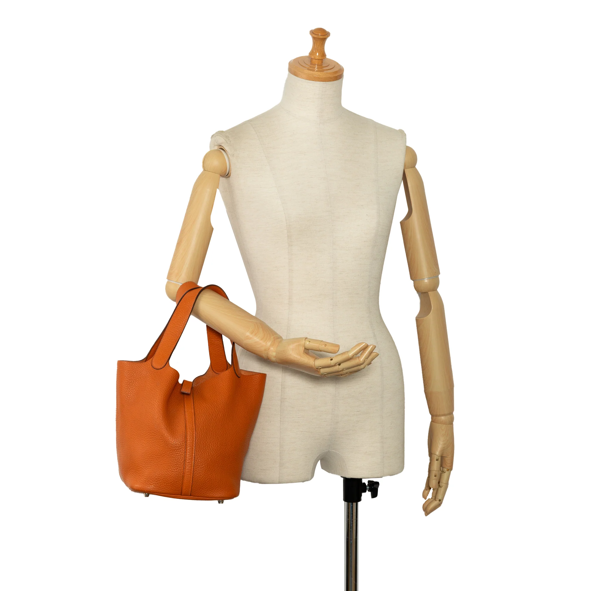 Hermes | Pre-Owned Clemence Picotin Lock 22 | Orange - Image 4