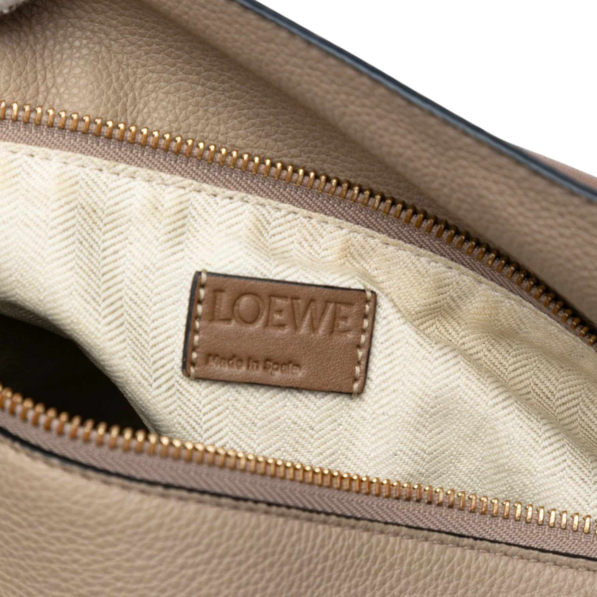 LOEWE | Pre-Owned Medium Calfskin Puzzle Satchel | Brown/Taupe - Image 5