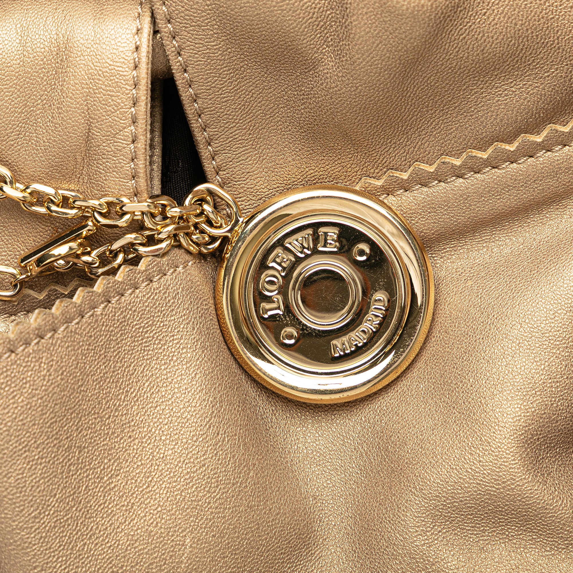 LOEWE | Pre-Owned Metallic Nappa Aire | Gold - Image 10