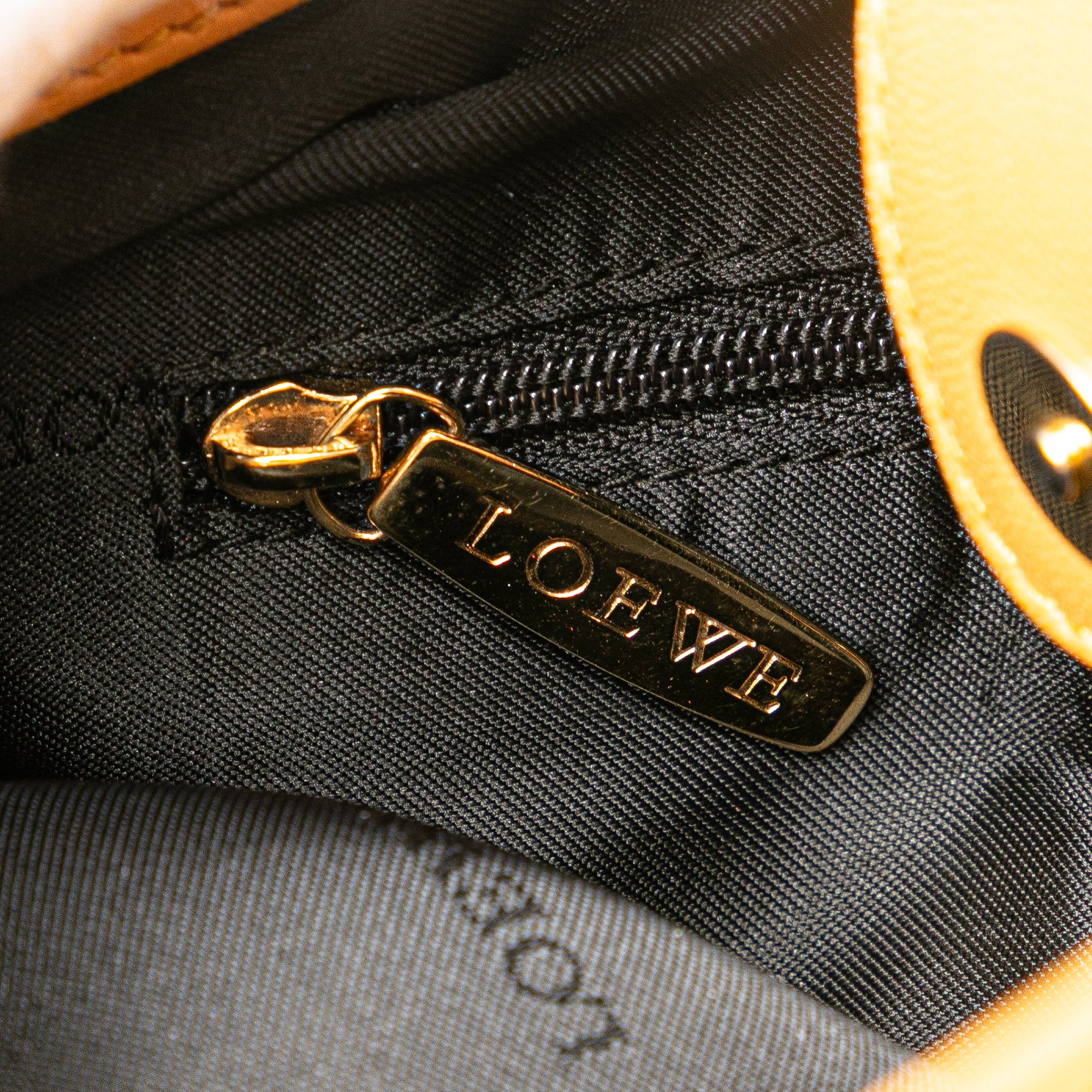 LOEWE | Pre-Owned Nappa Handbag | Yellow/Mustard - Image 12