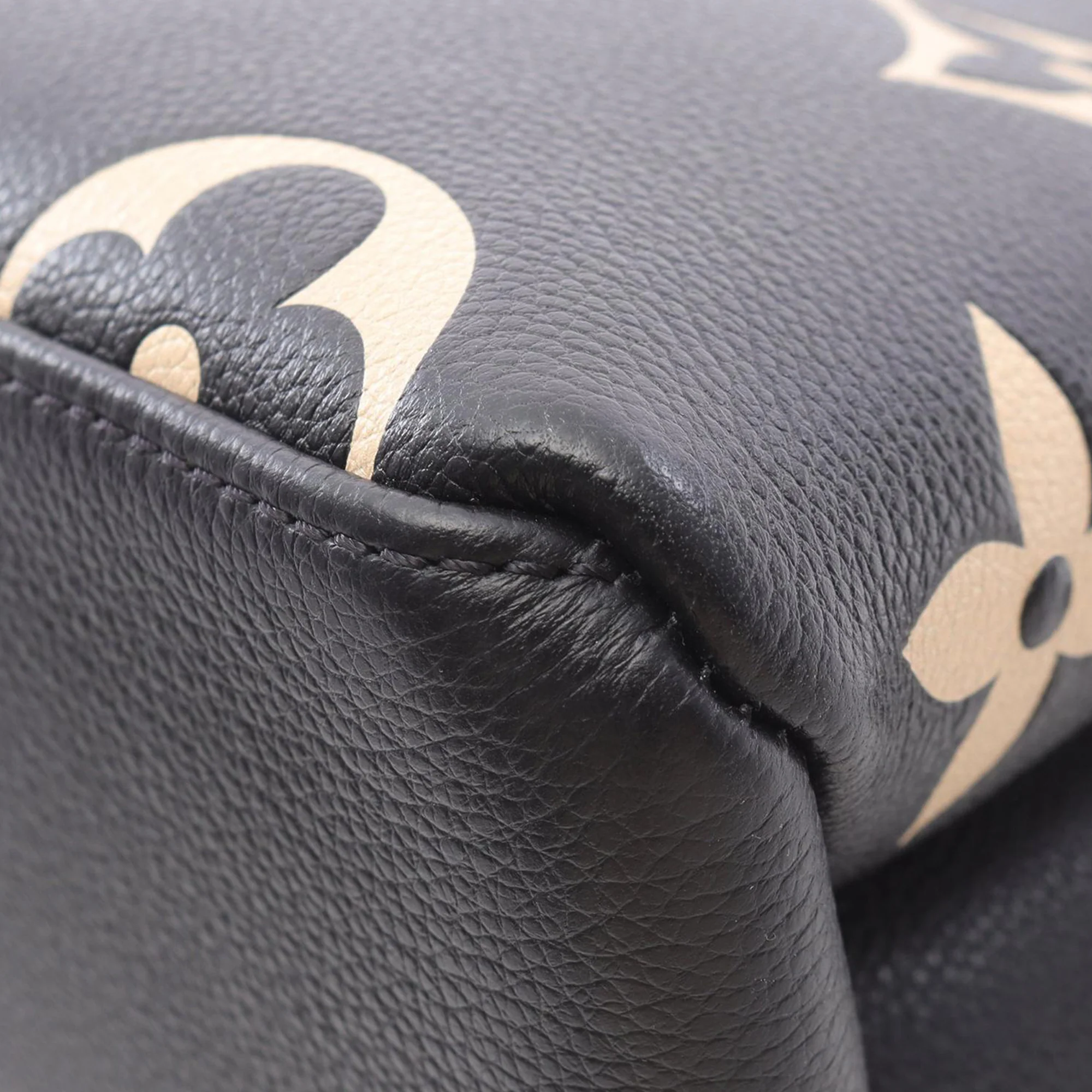 Louis Vuitton | Pre-Owned Bicolor Monogram Empreinte Giant Petit Palais | Black - Image 7