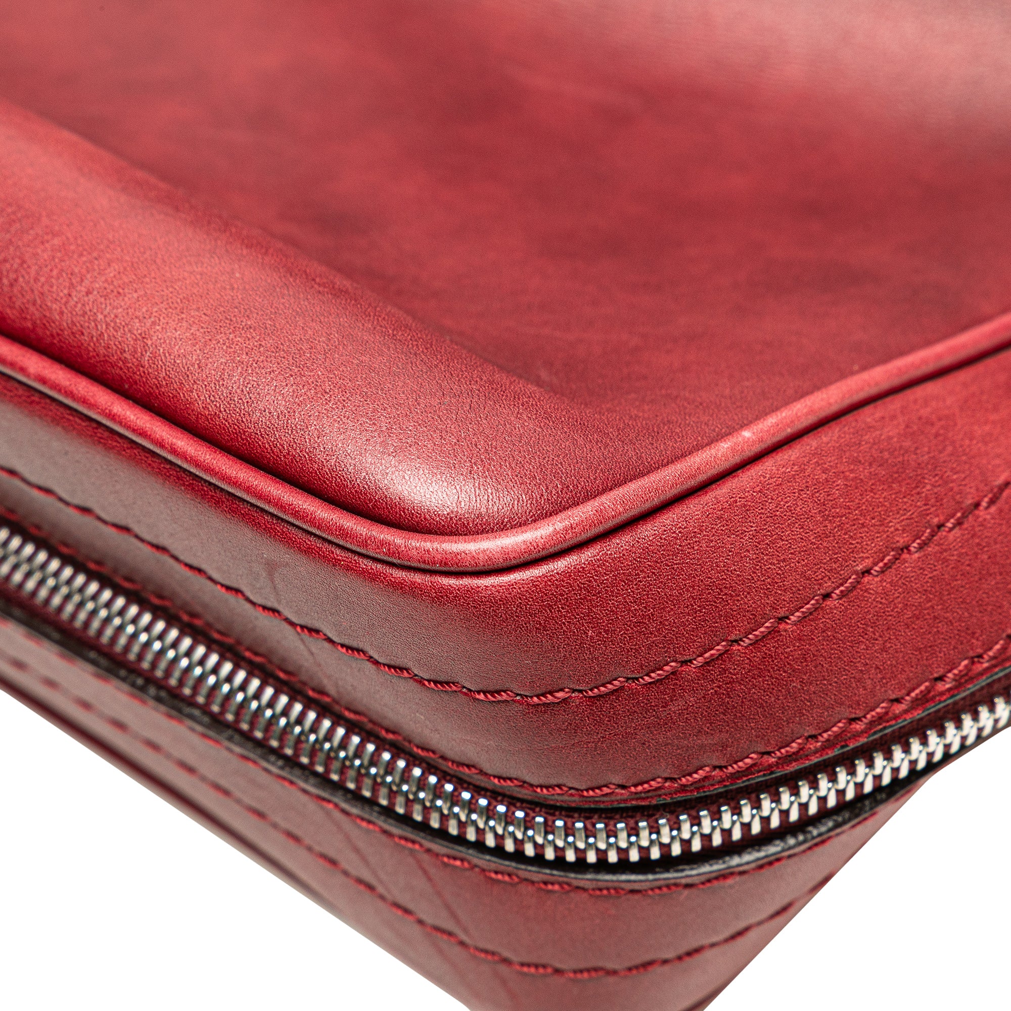 Louis Vuitton | Pre-Owned Cuir Bequia Porte Document Vertical Bag | Red - Image 9