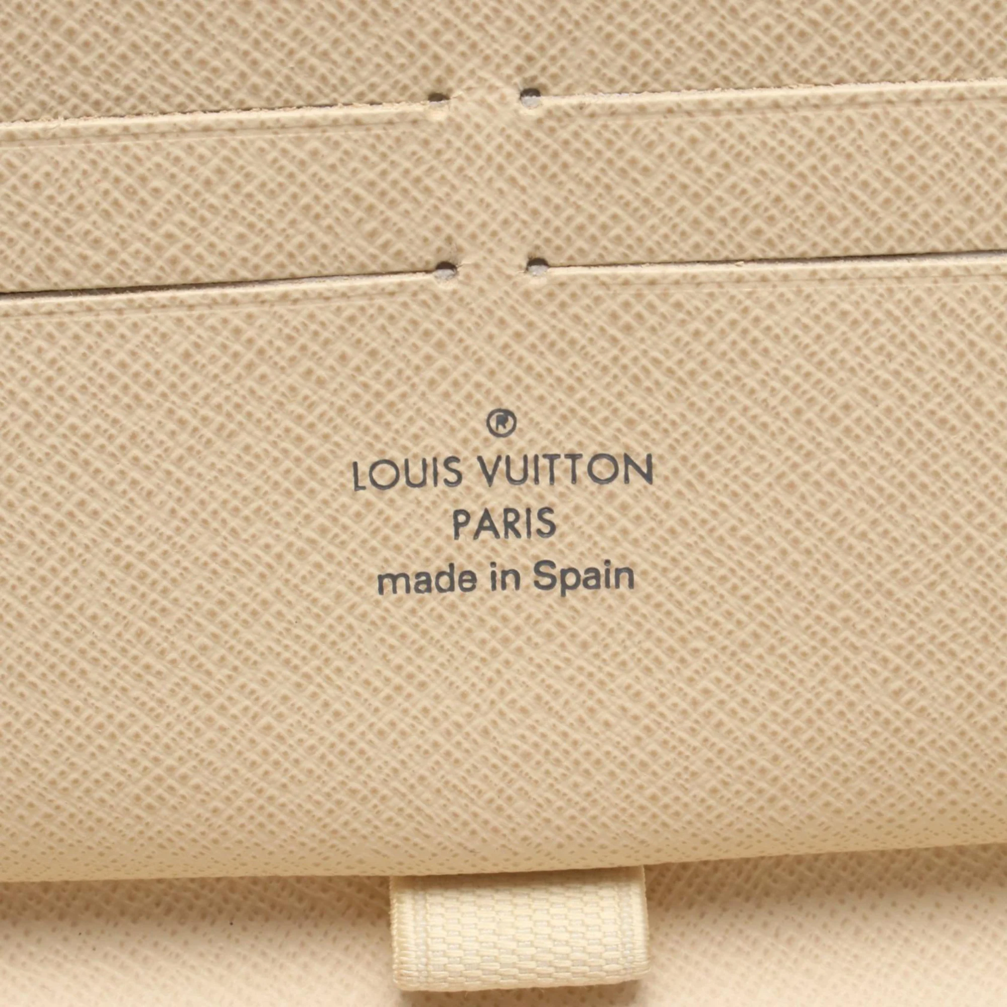 Louis Vuitton | Pre-Owned Damier Azur Zippy Long Wallet | White - Image 4