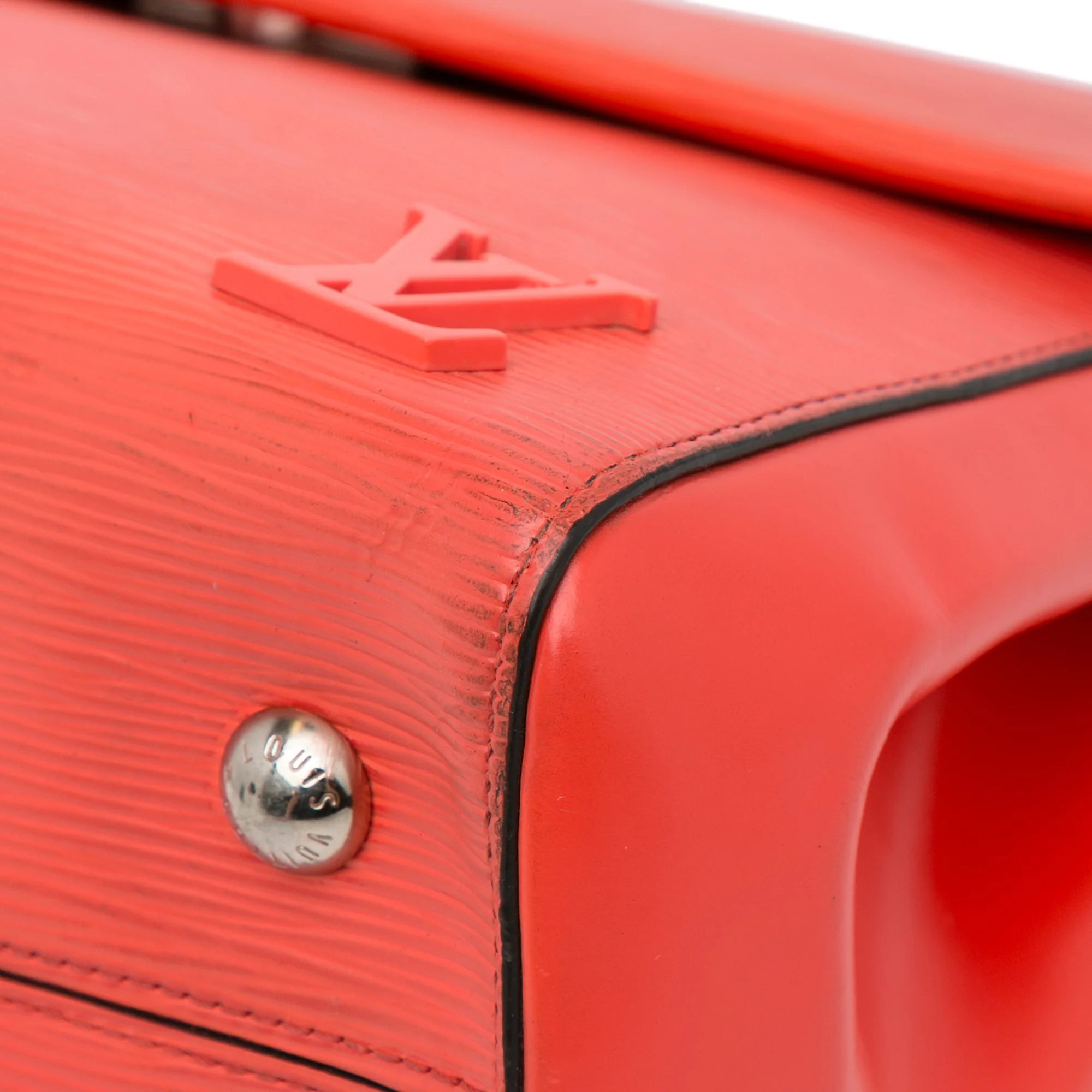 Louis Vuitton | Pre-Owned Epi Cluny BB | Red - Image 8