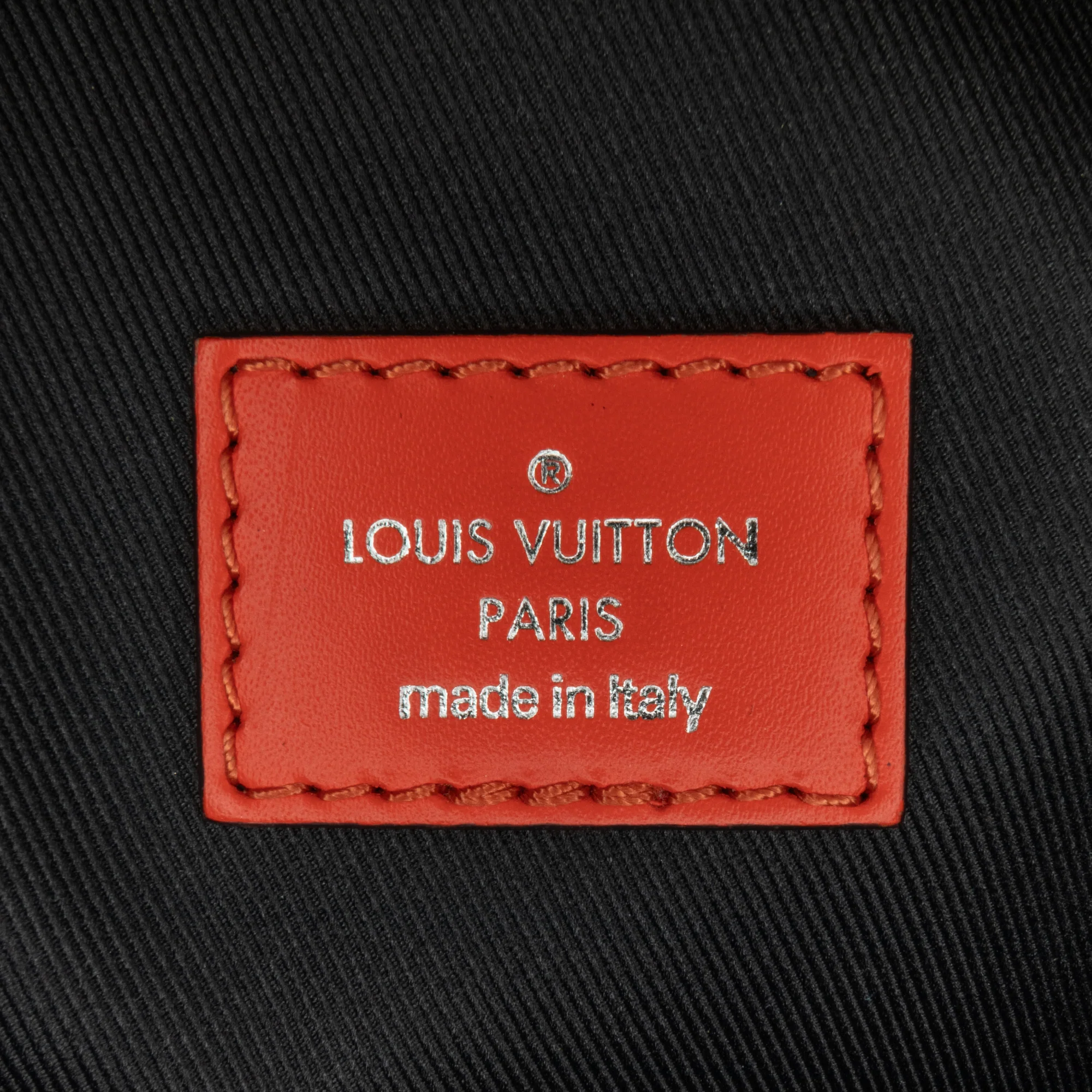 Louis Vuitton | Pre-Owned Epi Damier Graphite Bumbag | Blue/Dark Blue - Image 10
