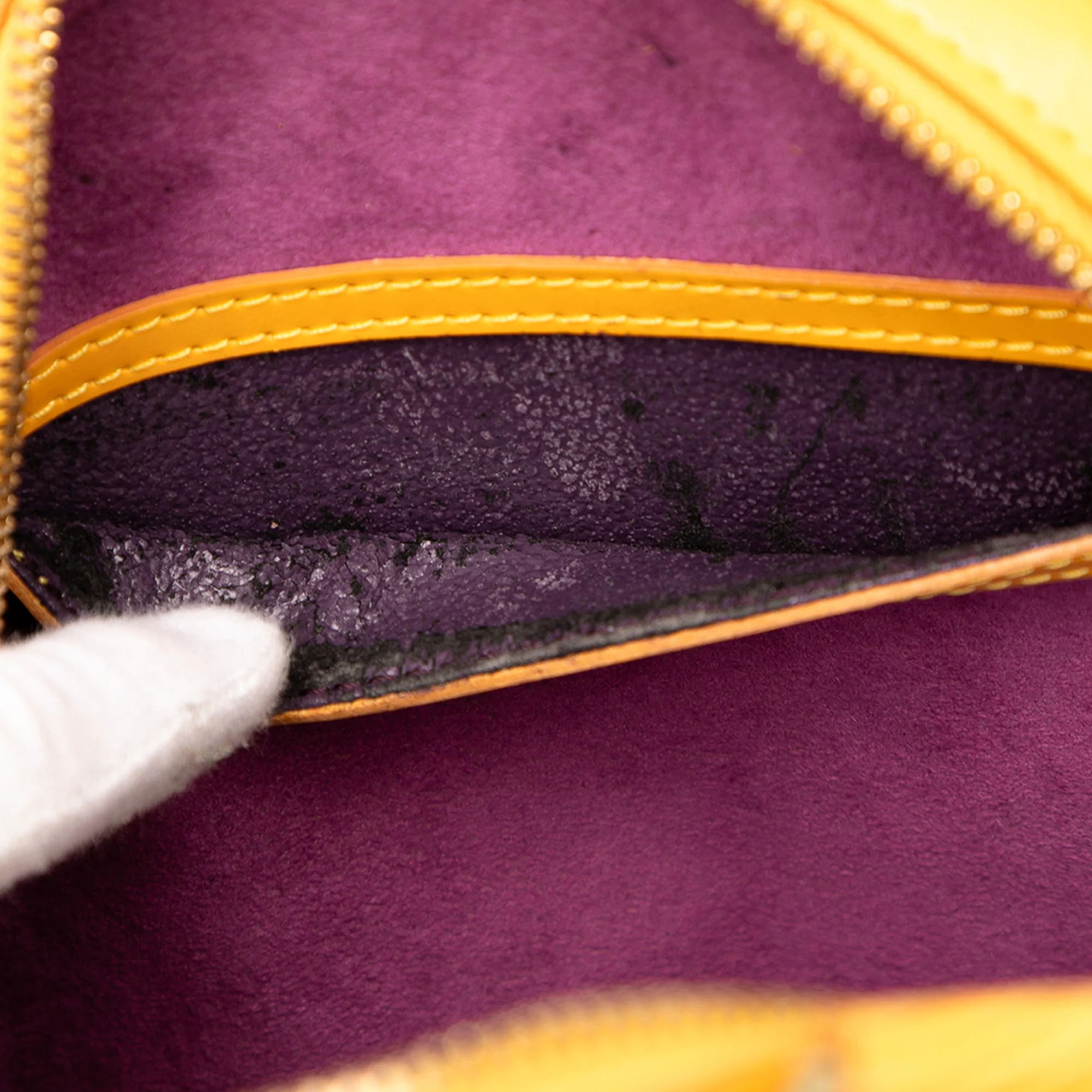 Louis Vuitton | Pre-Owned Epi Mabillon | Yellow - Image 5