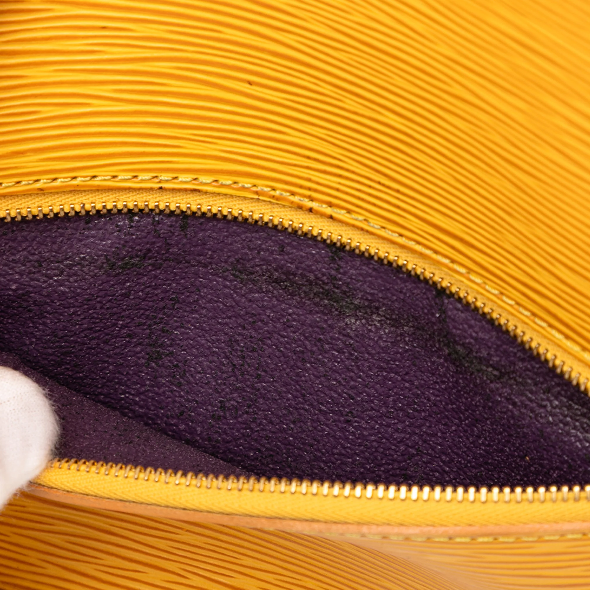 Louis Vuitton | Pre-Owned Epi Mabillon | Yellow - Image 7