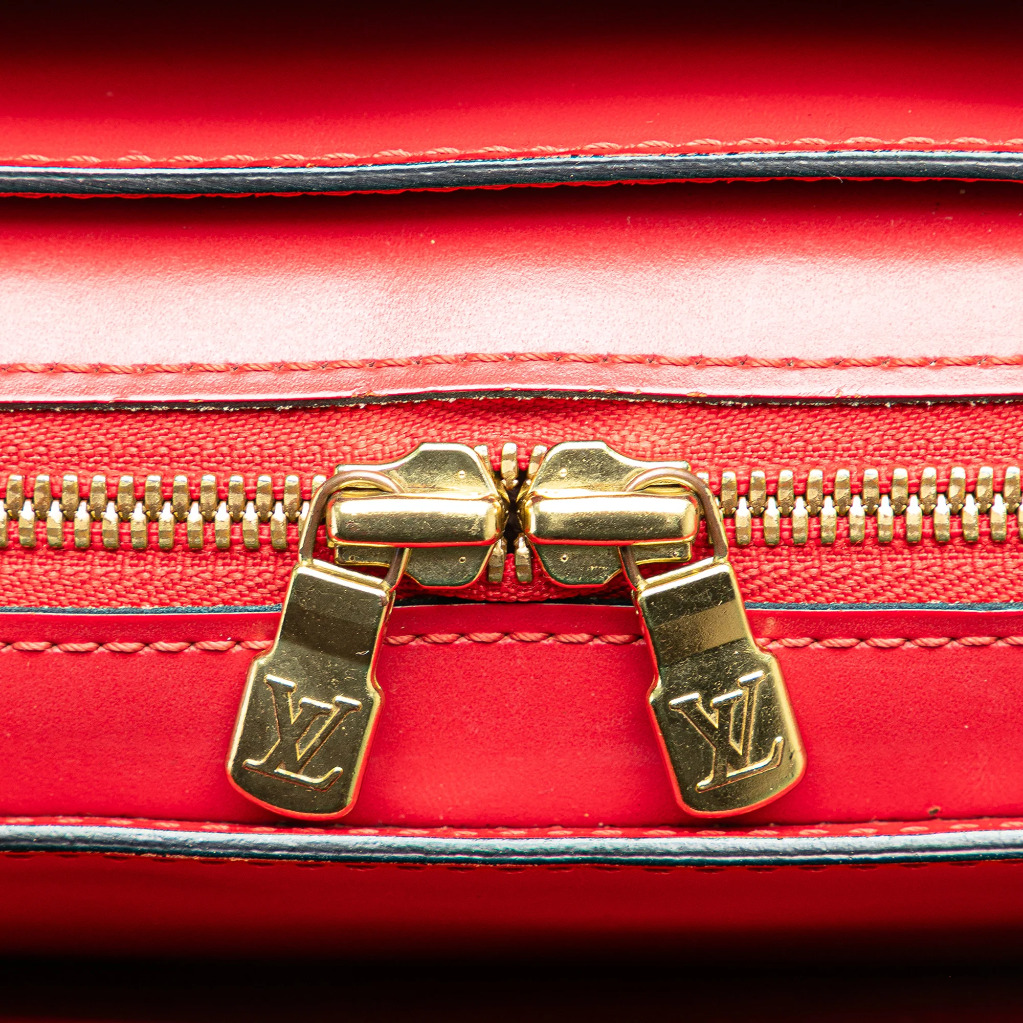 Louis Vuitton | Pre-Owned Epi Pont Neuf | Red - Image 13
